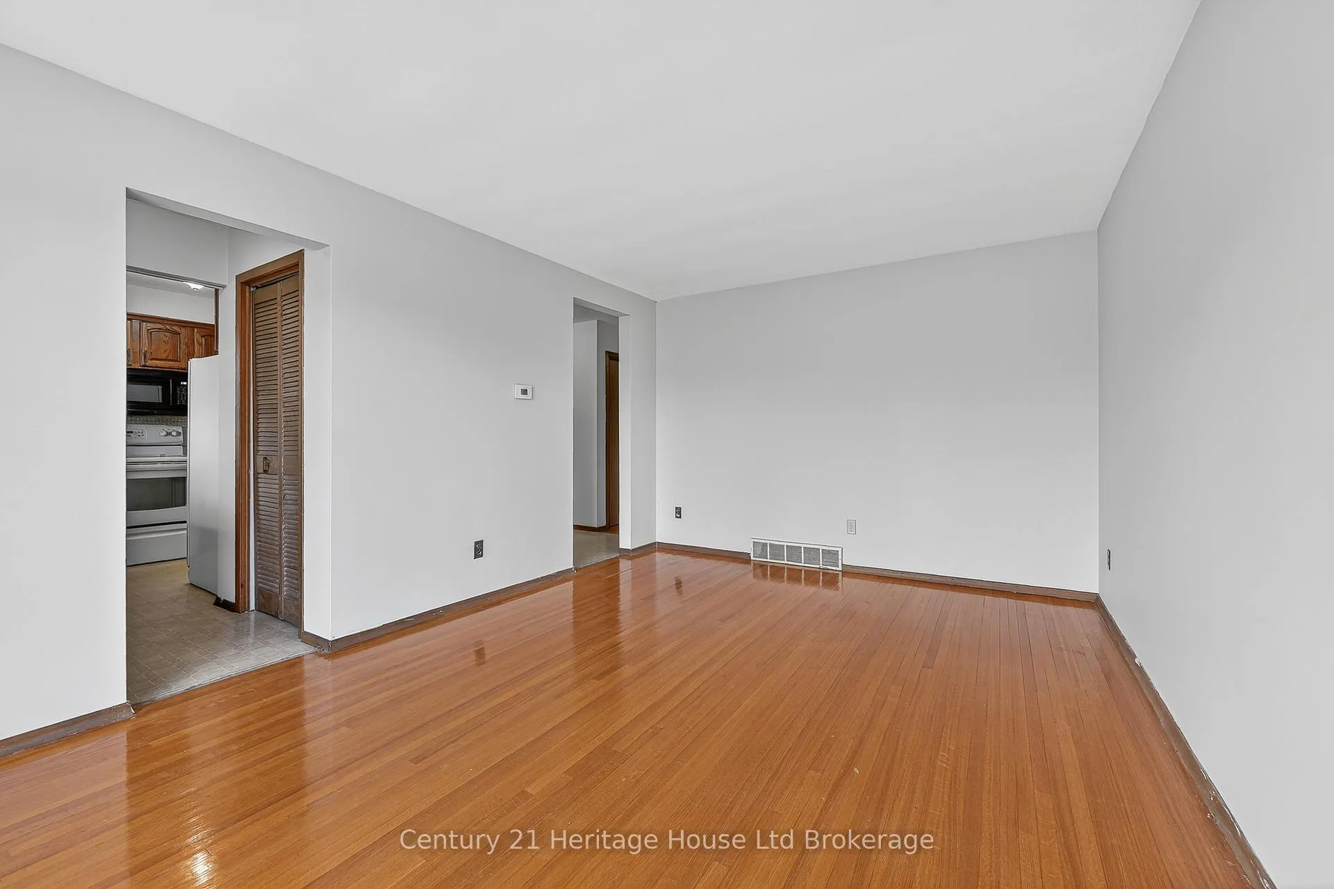 Photo 11 of 40 Hillmer Road, Cambridge — HOMEH
