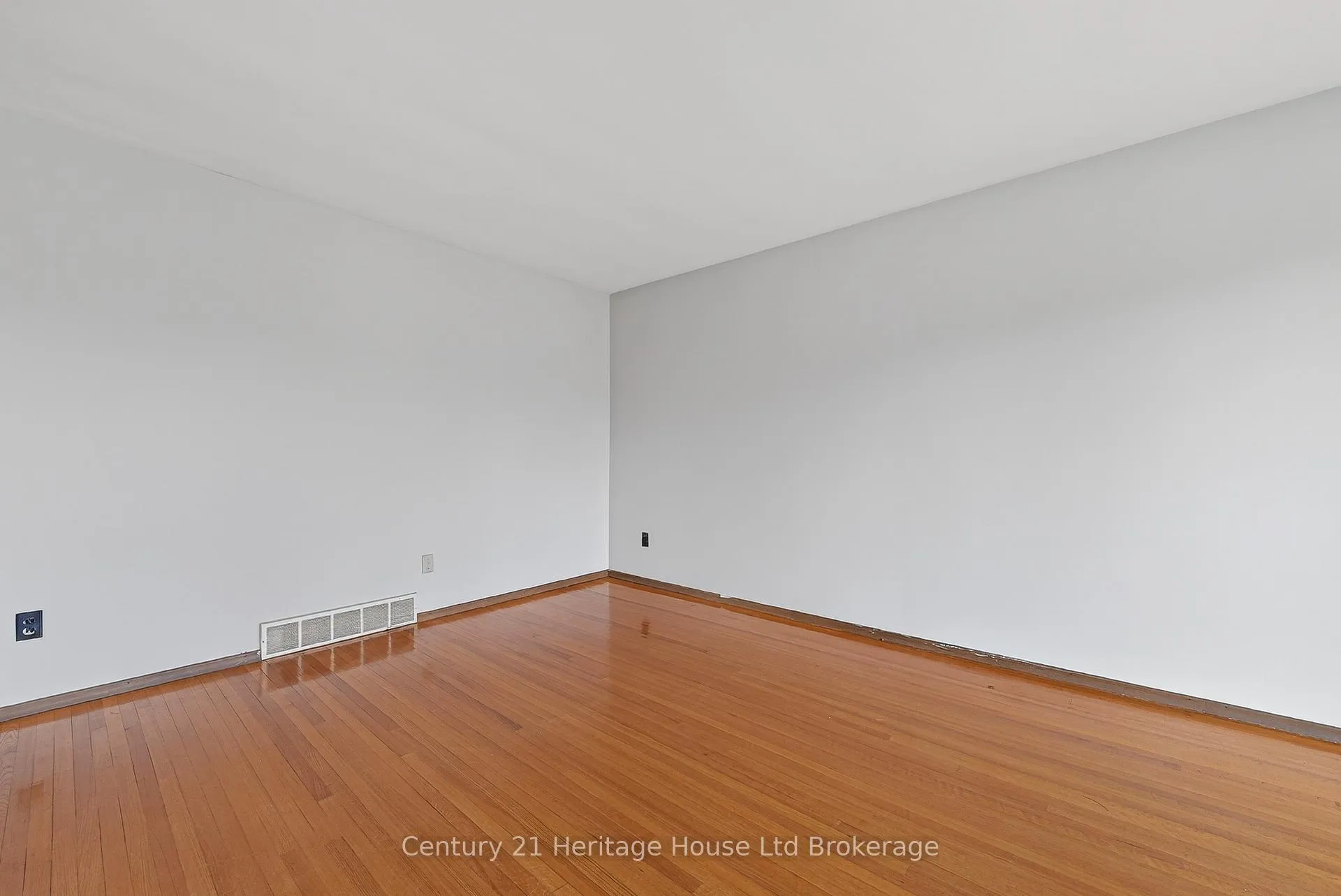 Photo 12 of 40 Hillmer Road, Cambridge — HOMEH