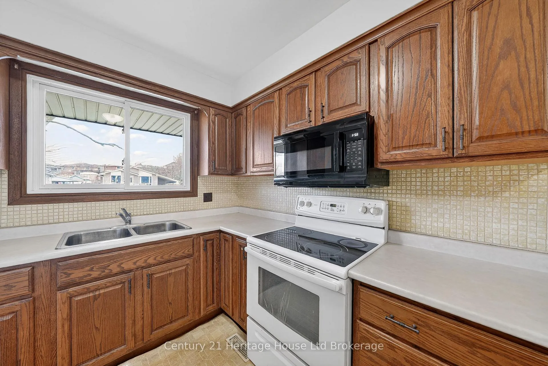 Photo 15 of 40 Hillmer Road, Cambridge — HOMEH