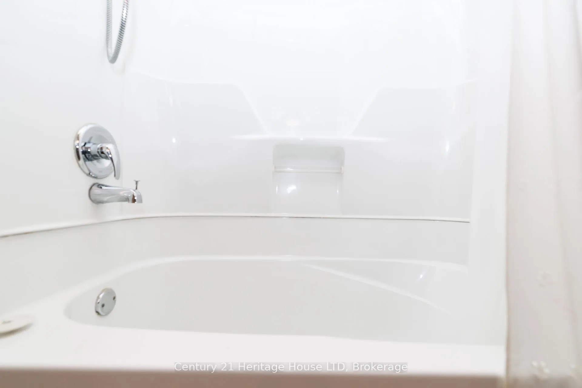 Photo 15 of 4114 Campbell Avenue, Niagara Falls, Chippawa — HOMEH