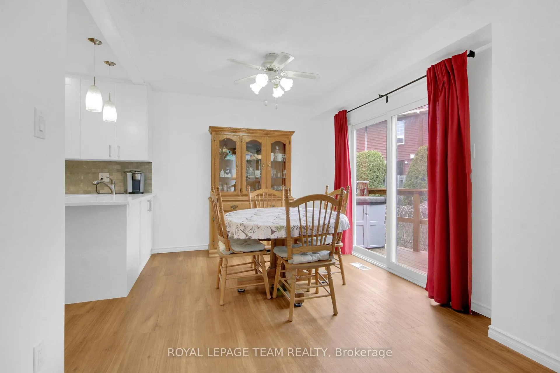 Photo 13 of Unit D, 30 Black Forest Lane, Ottawa, Arbeatha Park — HOMEH