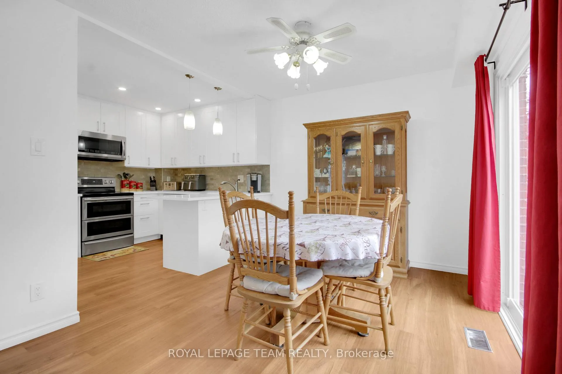 Photo 14 of Unit D, 30 Black Forest Lane, Ottawa, Arbeatha Park — HOMEH