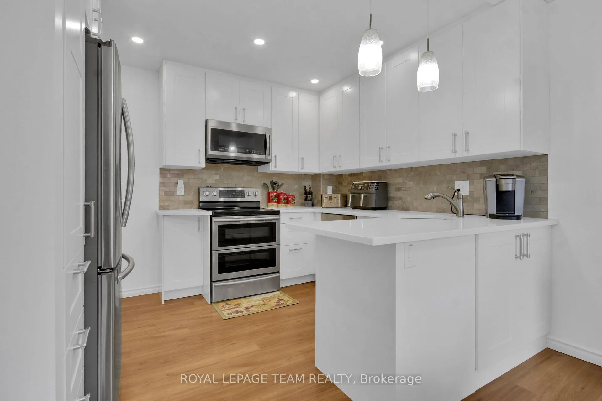 Photo 17 of Unit D, 30 Black Forest Lane, Ottawa, Arbeatha Park — HOMEH