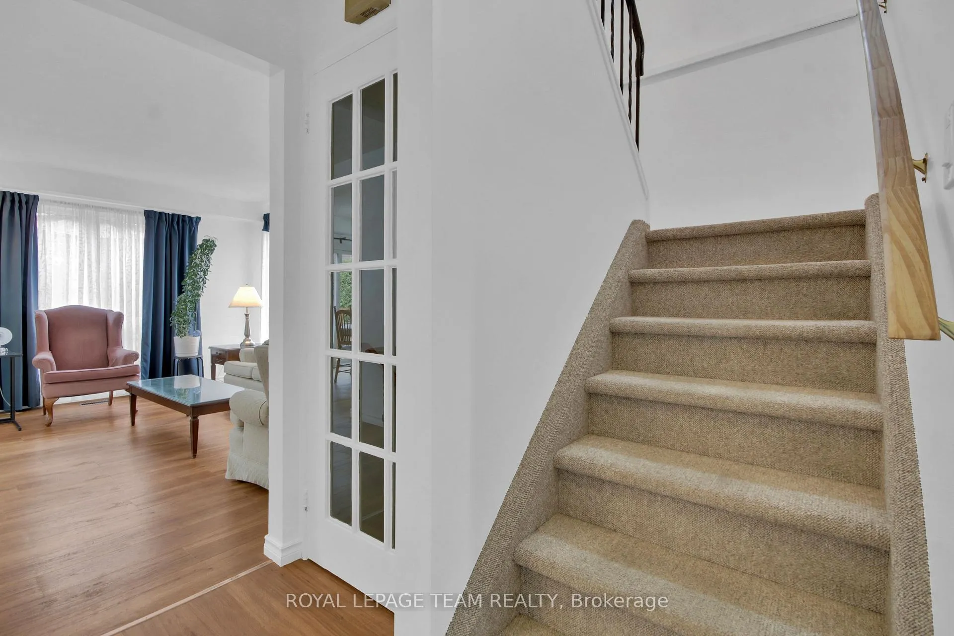 Photo 23 of Unit D, 30 Black Forest Lane, Ottawa, Arbeatha Park — HOMEH