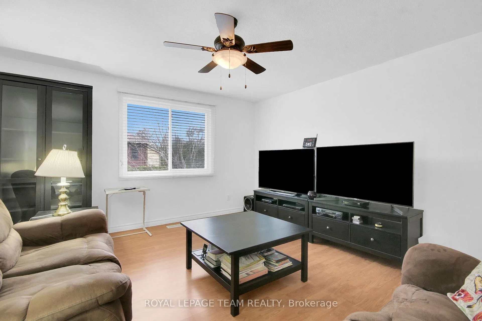 Photo 34 of Unit D, 30 Black Forest Lane, Ottawa, Arbeatha Park — HOMEH
