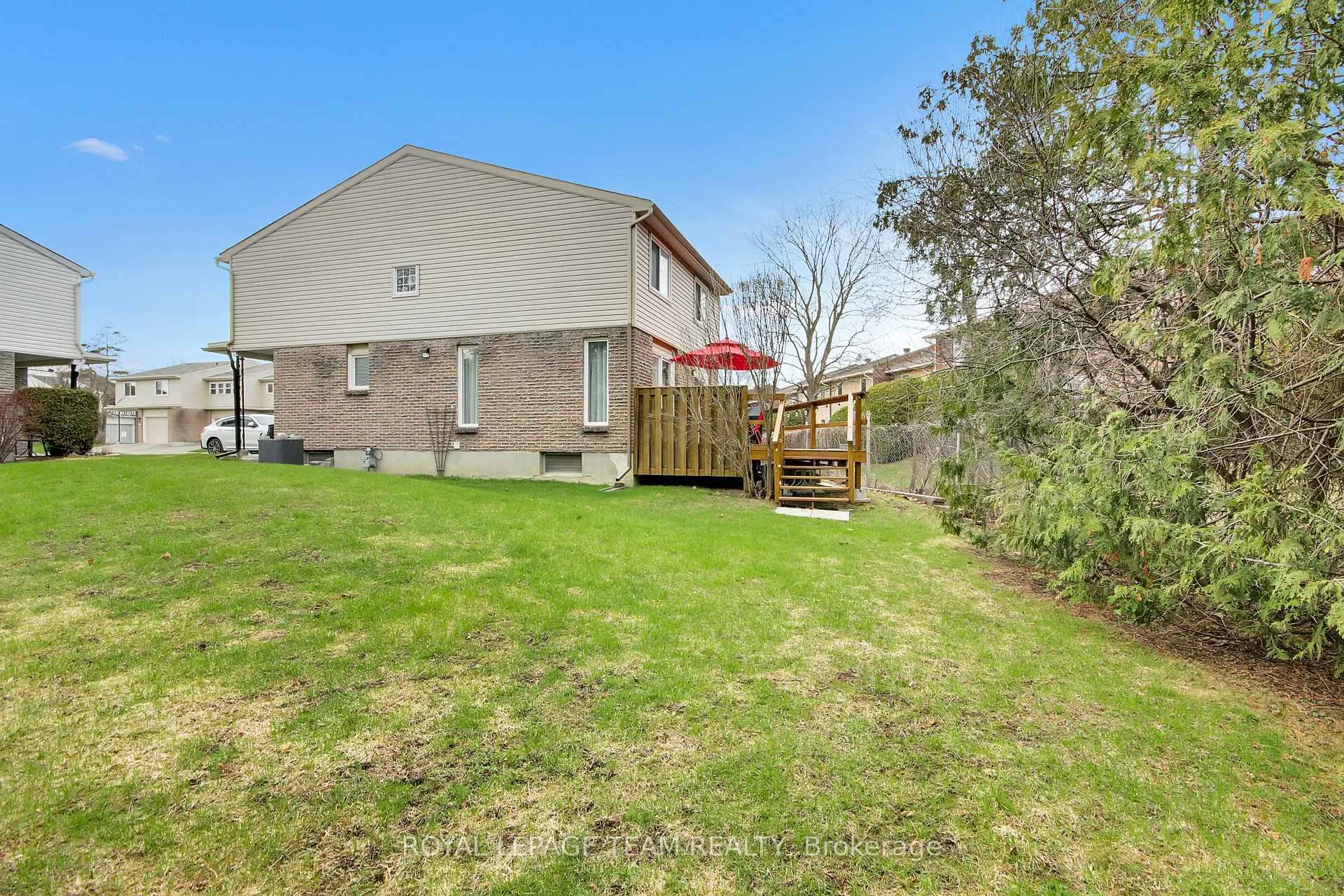 Photo 49 of Unit D, 30 Black Forest Lane, Ottawa, Arbeatha Park — HOMEH