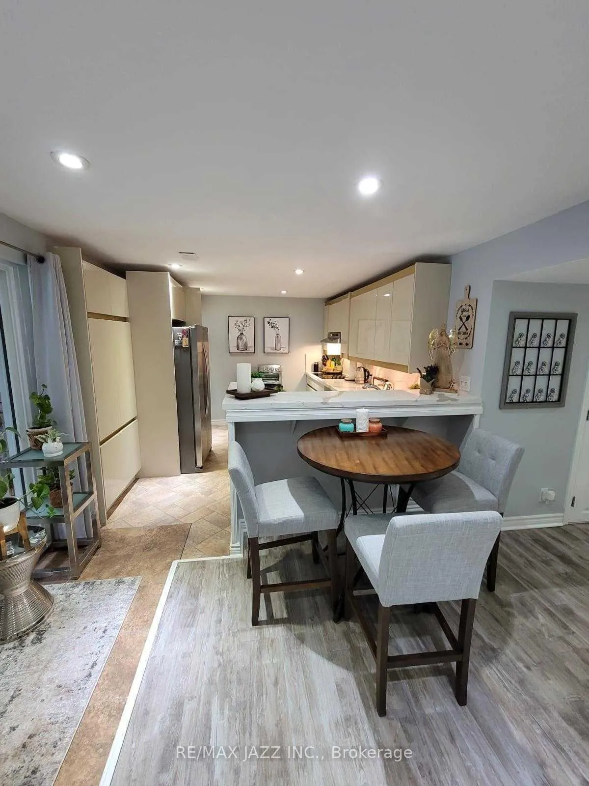 Photo 5 of Unit # 2, 900 Juniper Street, Oshawa, Centennial — HOMEH