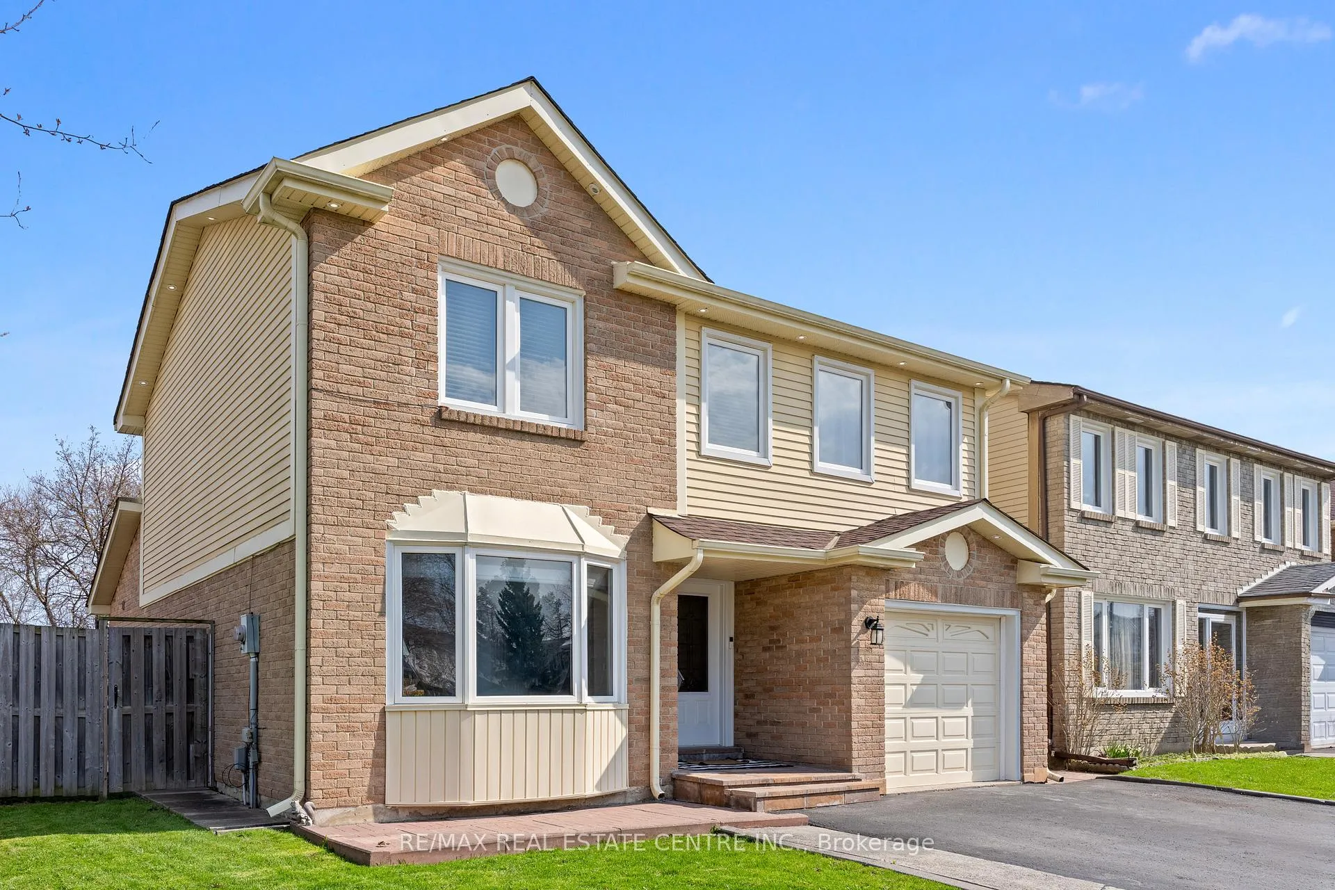 Photo 4 of 44 Mikado Crescent, Brampton, Central Park — HOMEH