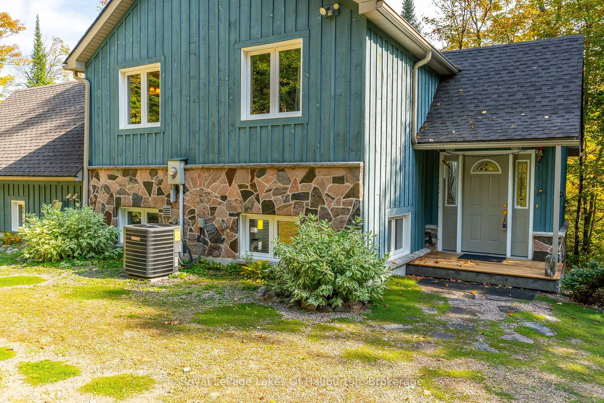 Photo 11 of 127 Russell Drive, Trent Lakes — HOMEH