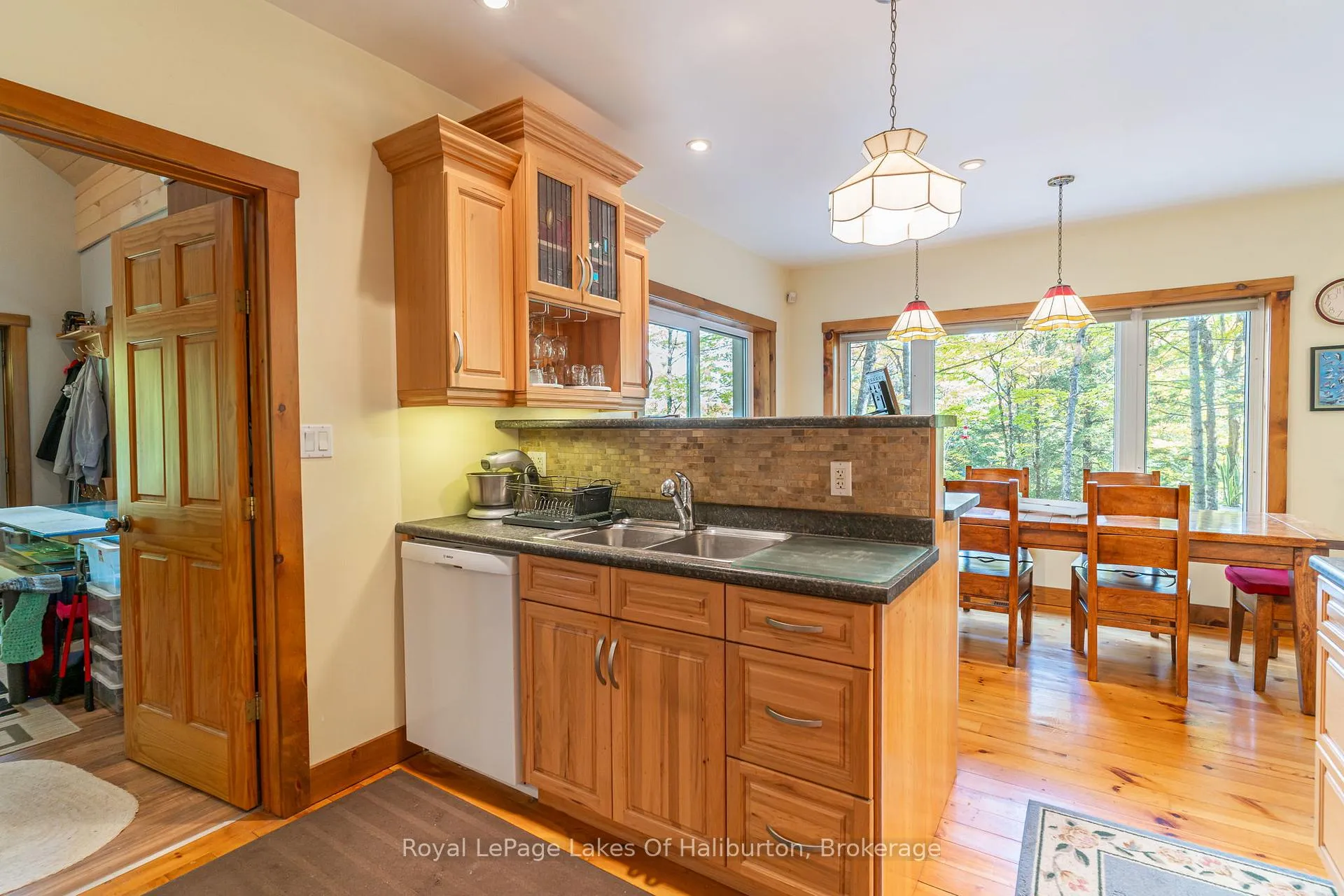 Photo 20 of 127 Russell Drive, Trent Lakes — HOMEH