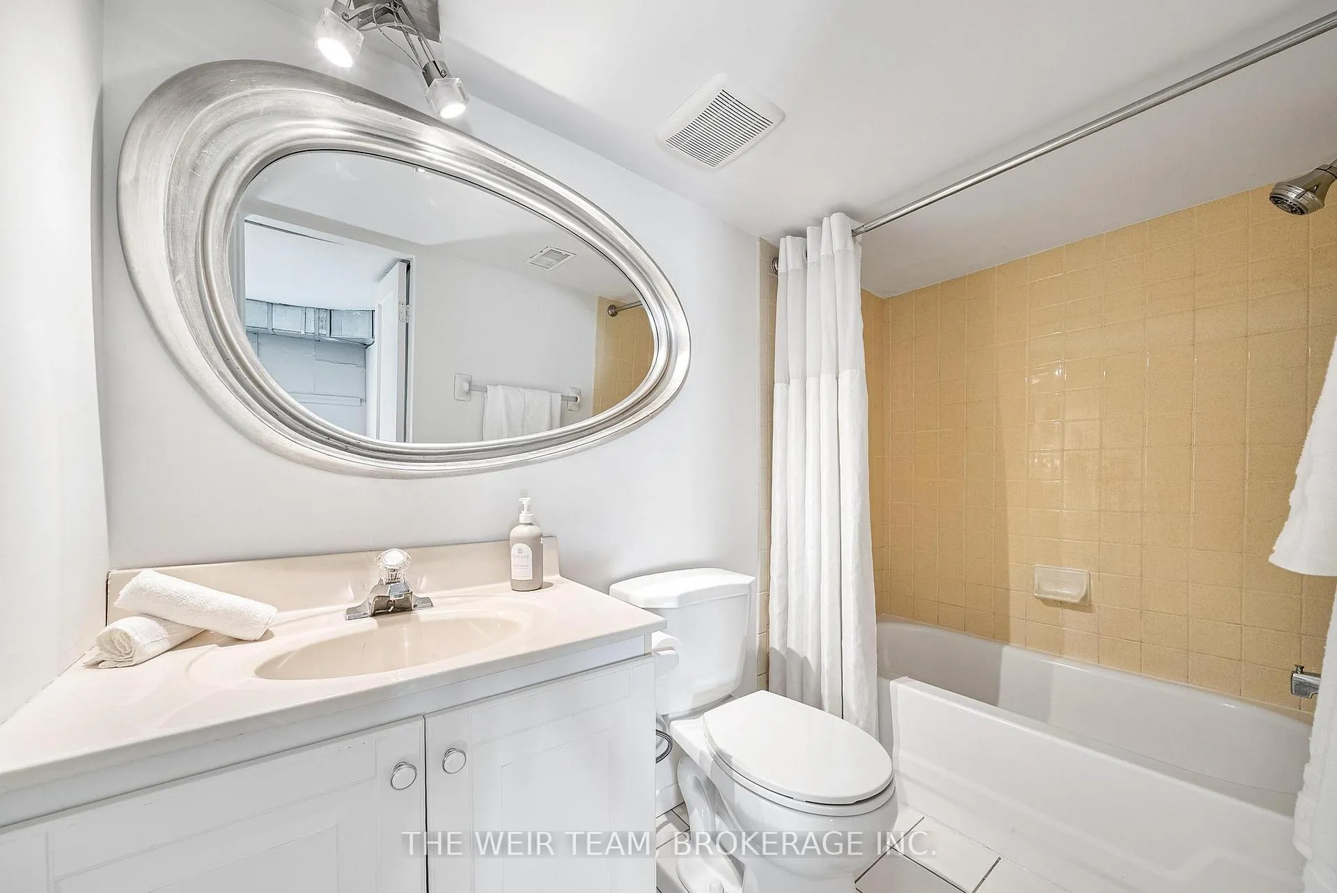 Photo 23 of 10 Eldon Avenue, Toronto, Crescent Town — HOMEH