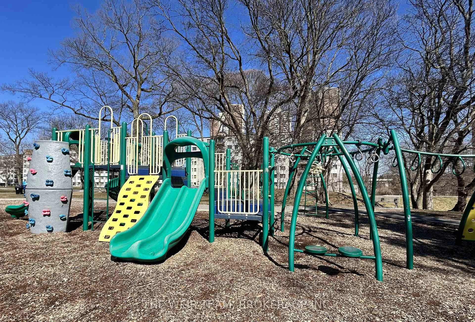 Photo 28 of 10 Eldon Avenue, Toronto, Crescent Town — HOMEH
