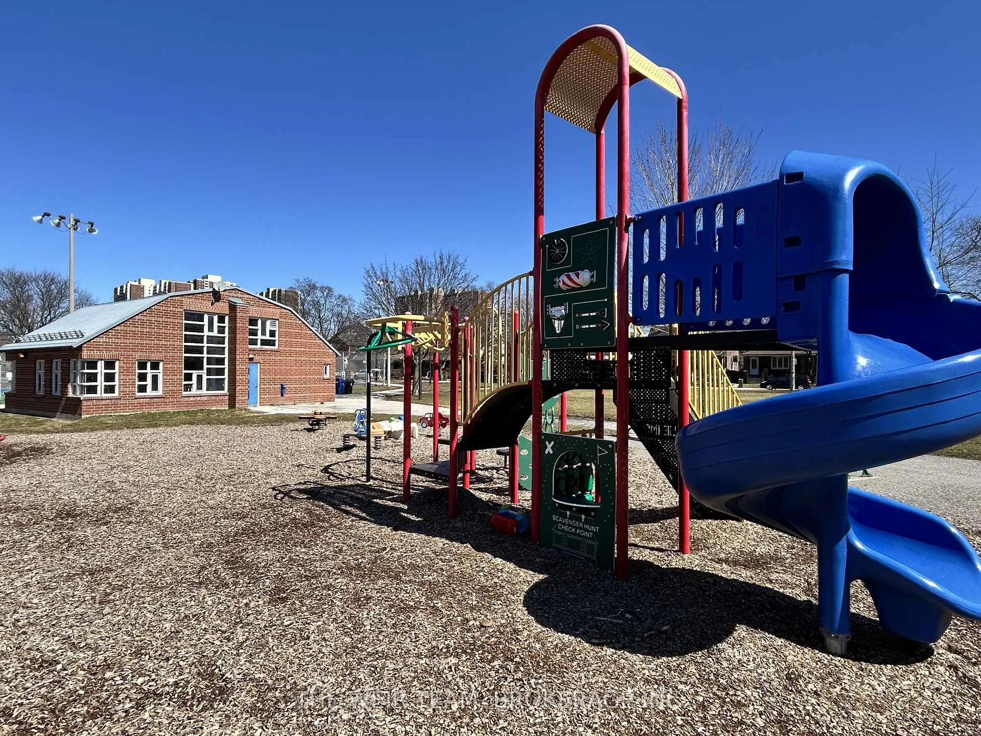Photo 33 of 10 Eldon Avenue, Toronto, Crescent Town — HOMEH