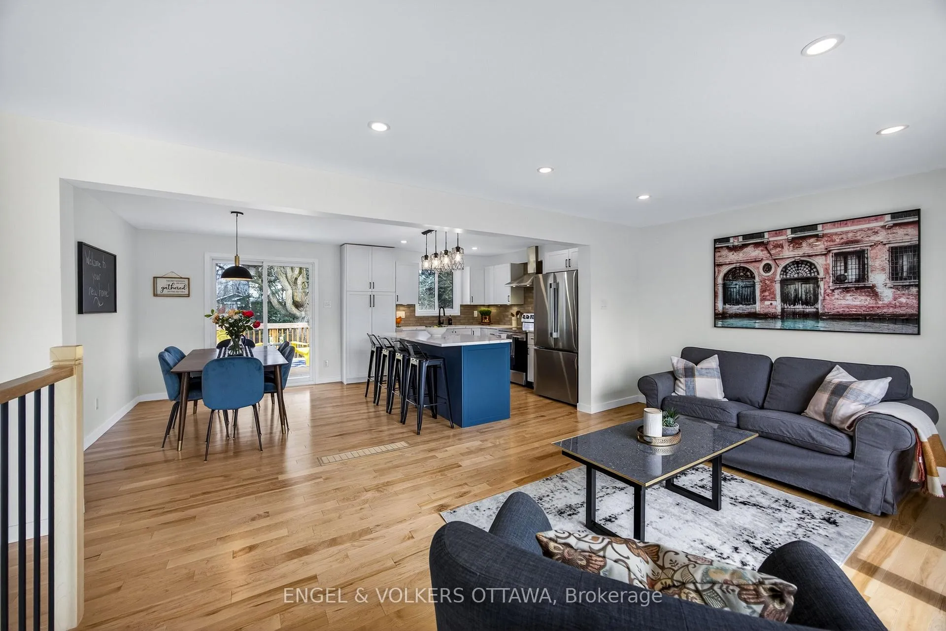Photo 5 of 44 Carol Crescent, Smiths Falls — HOMEH