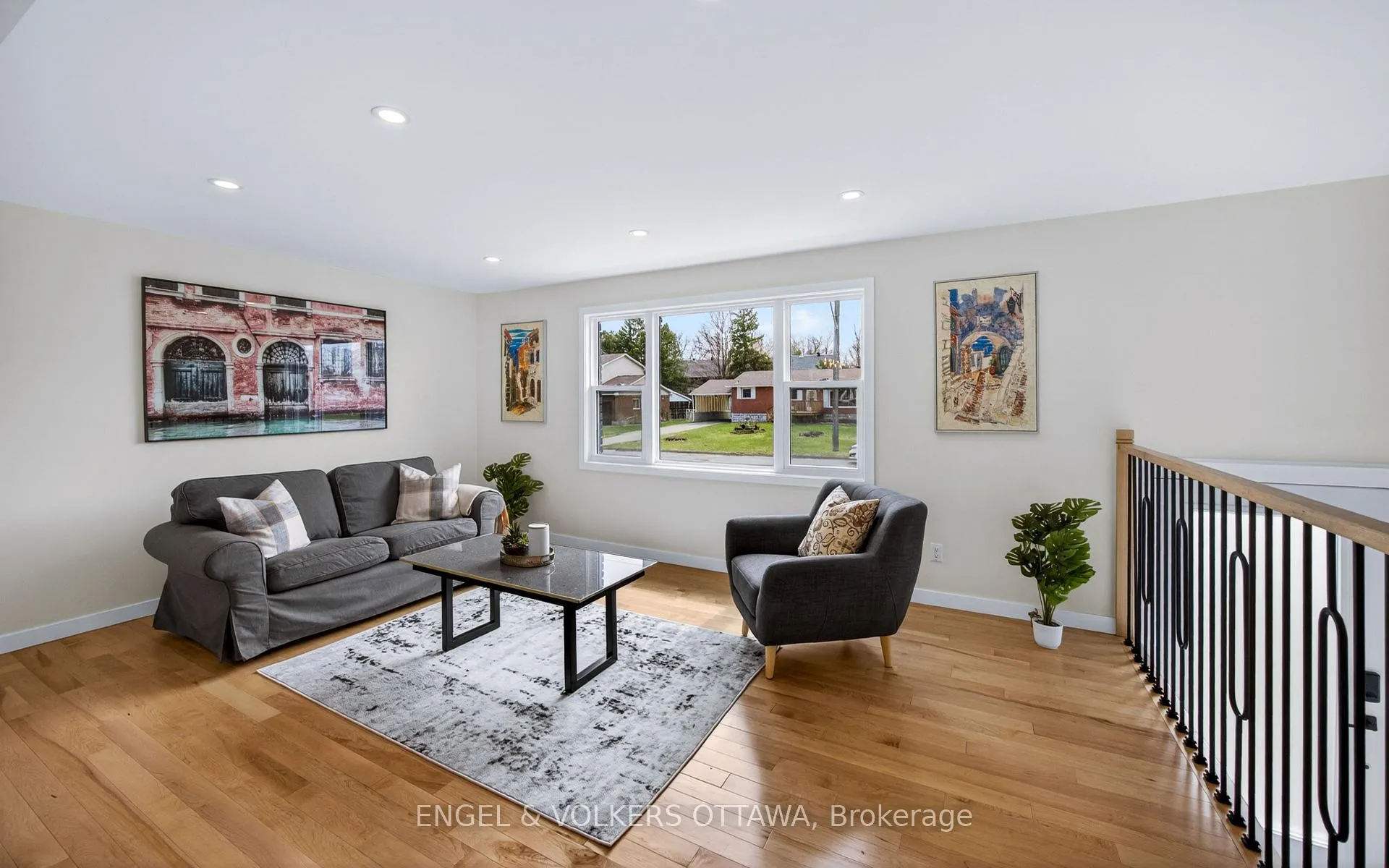 Photo 11 of 44 Carol Crescent, Smiths Falls — HOMEH