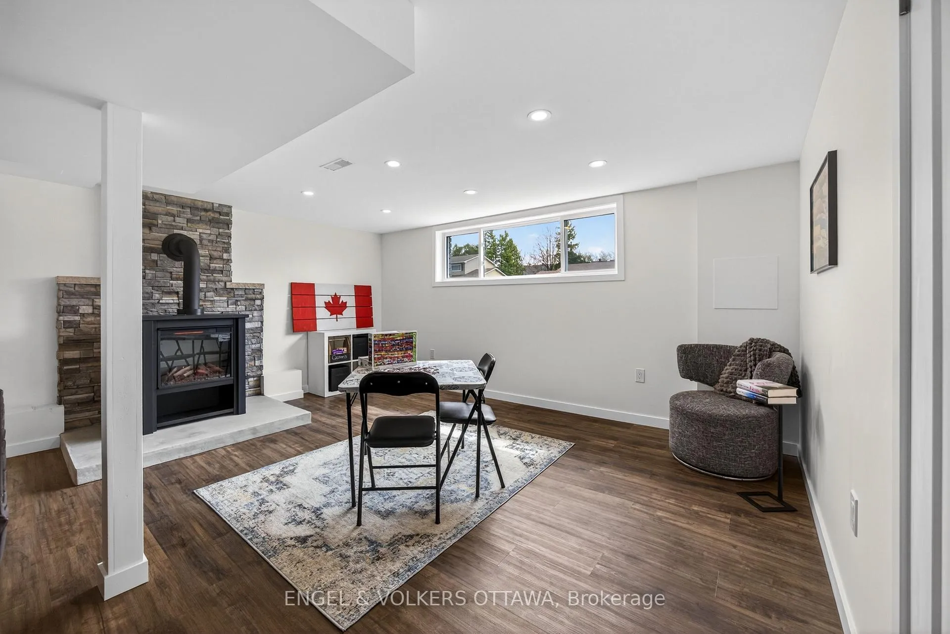 Photo 19 of 44 Carol Crescent, Smiths Falls — HOMEH