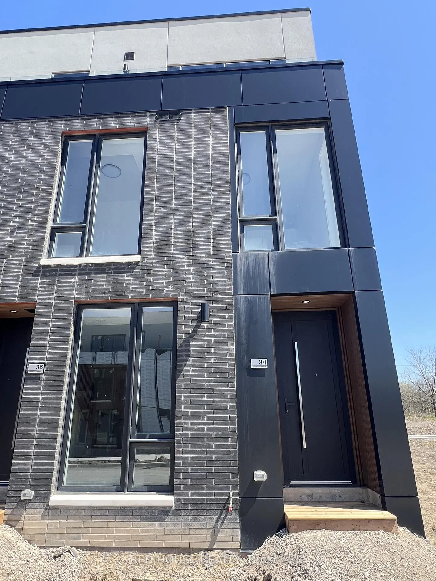 Photo 1 of 34 Everett Common, St. Catharines, Oakdale — HOMEH