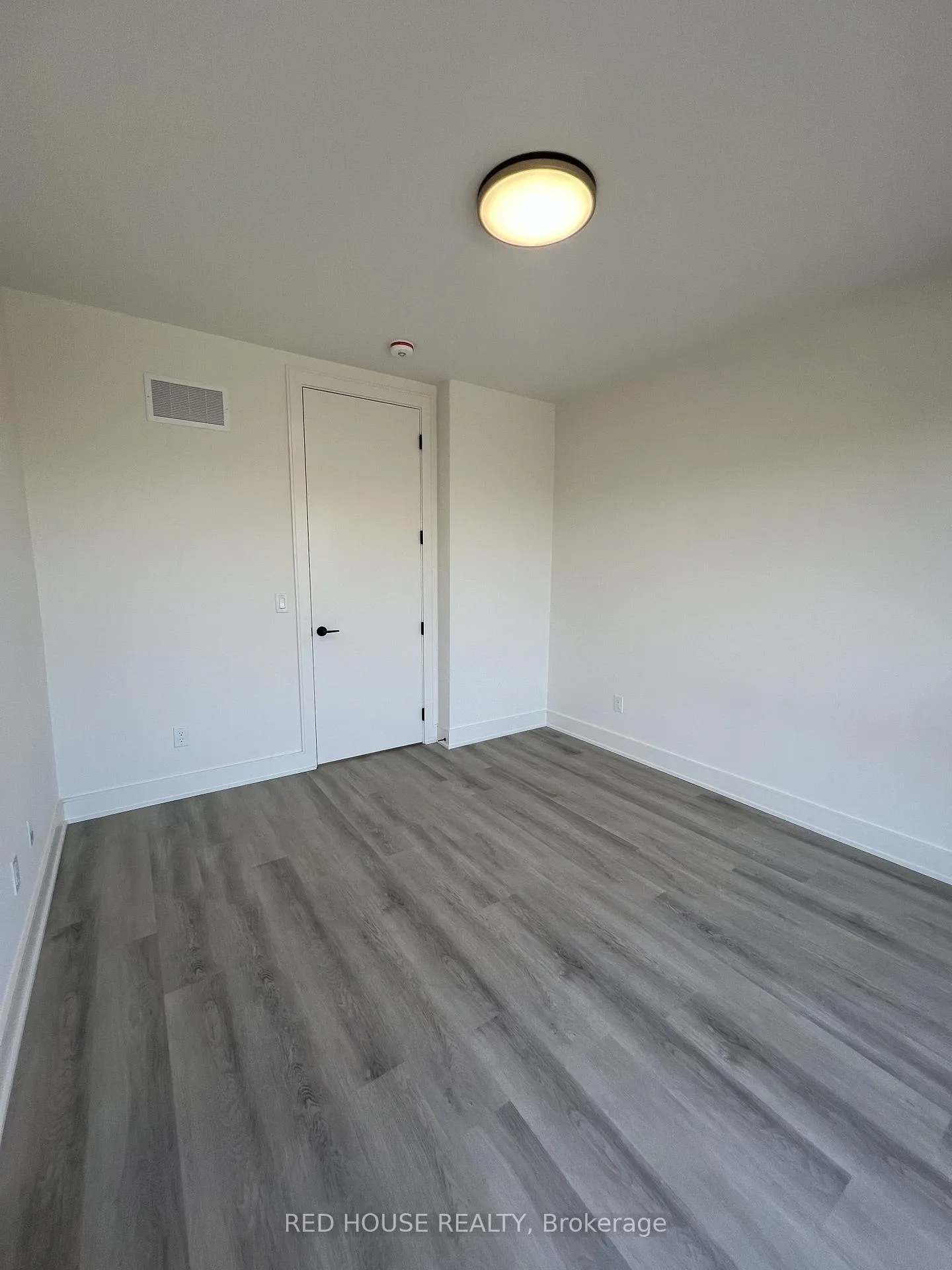 Photo 19 of 34 Everett Common, St. Catharines, Oakdale — HOMEH
