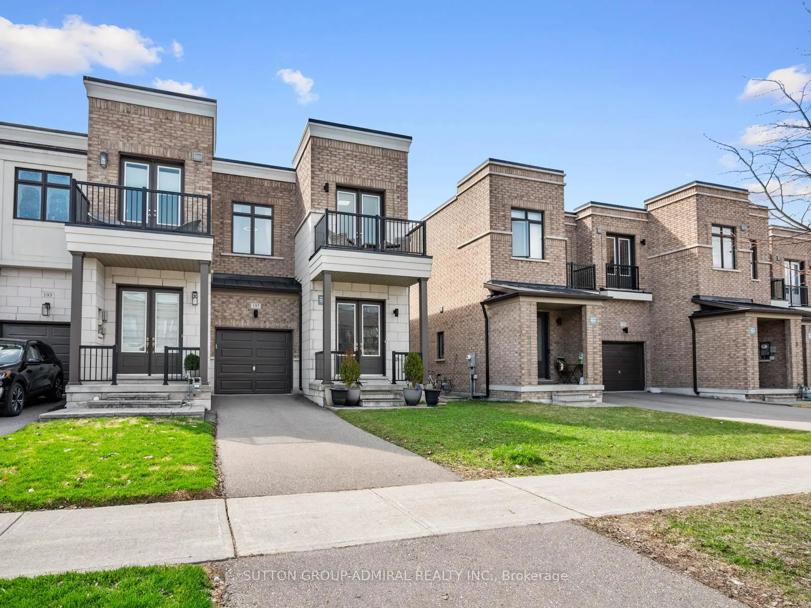 Photo 1 of 197 Elyse Court, Aurora, Bayview Northeast — HOMEH