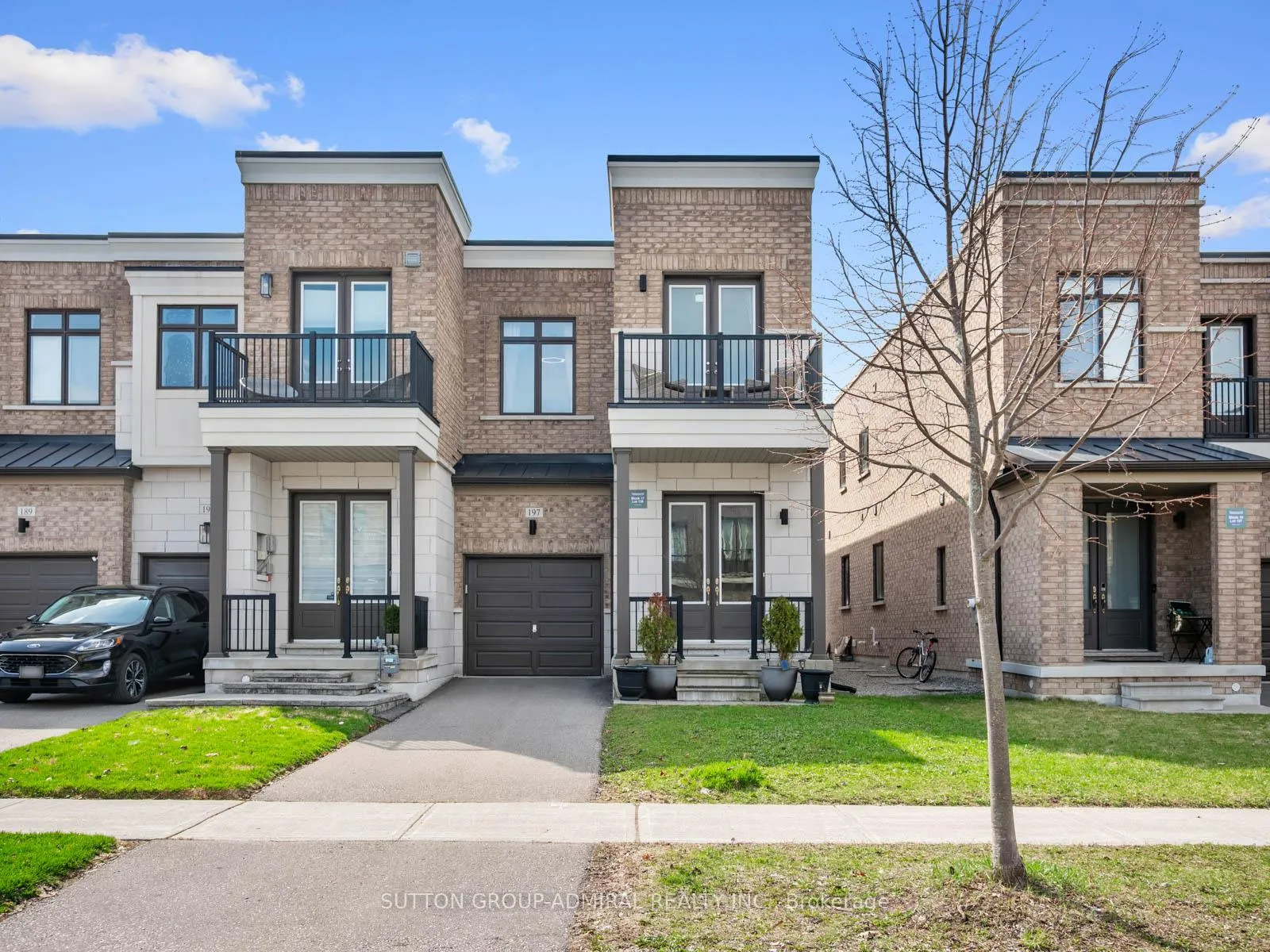 Photo 2 of 197 Elyse Court, Aurora, Bayview Northeast — HOMEH