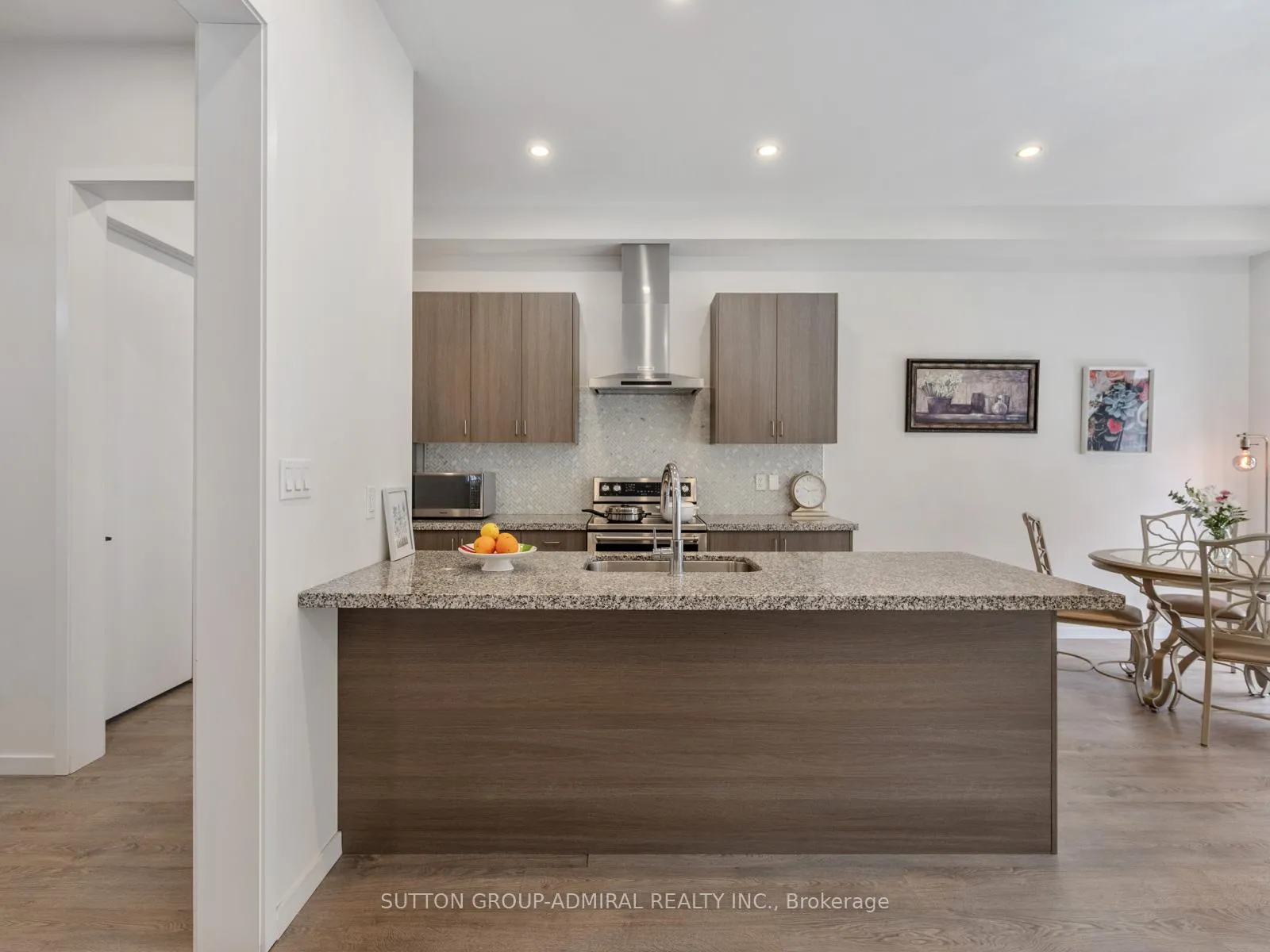 Photo 14 of 197 Elyse Court, Aurora, Bayview Northeast — HOMEH