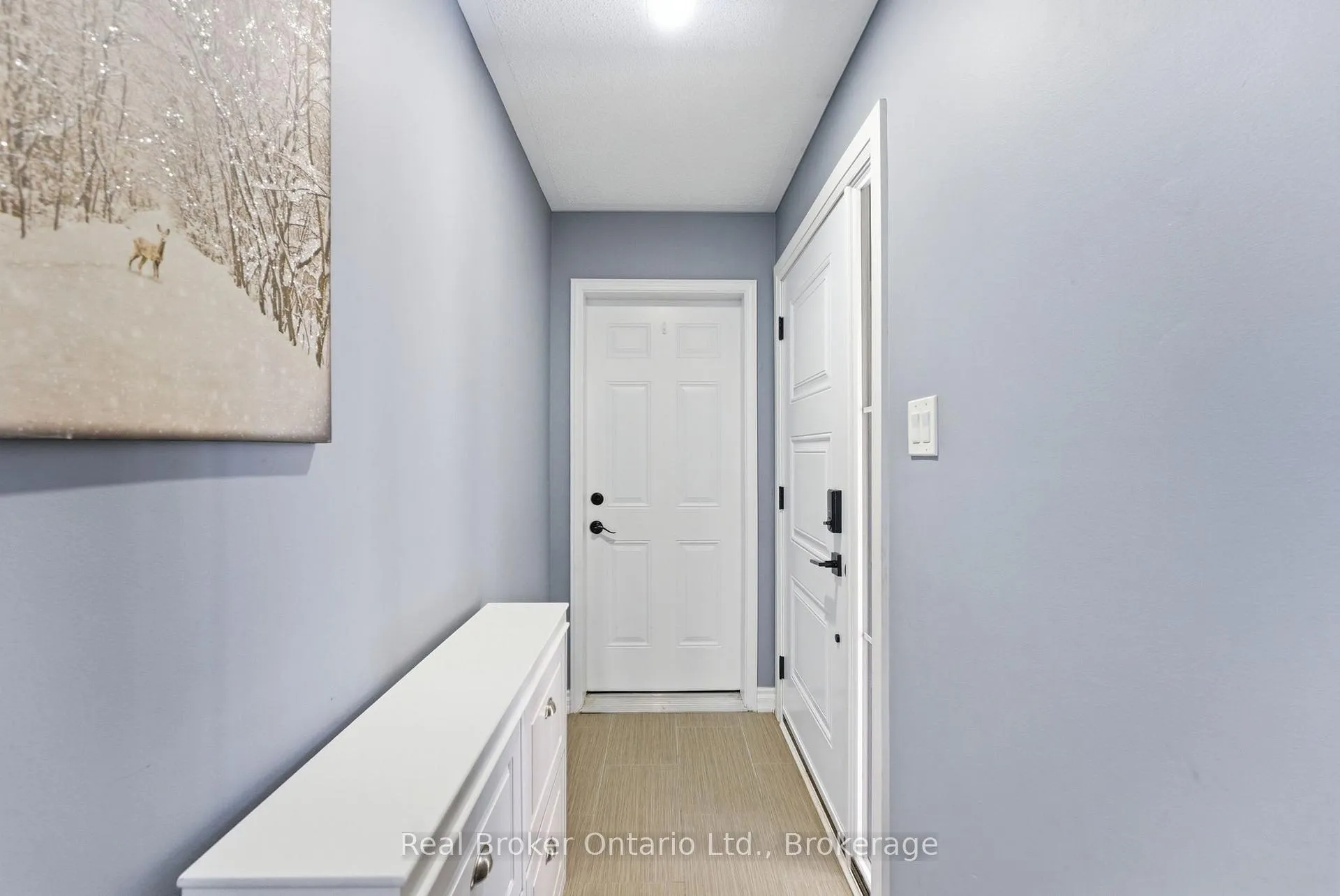 Photo 4 of 635 Amelia Crescent, Burlington, Appleby — HOMEH