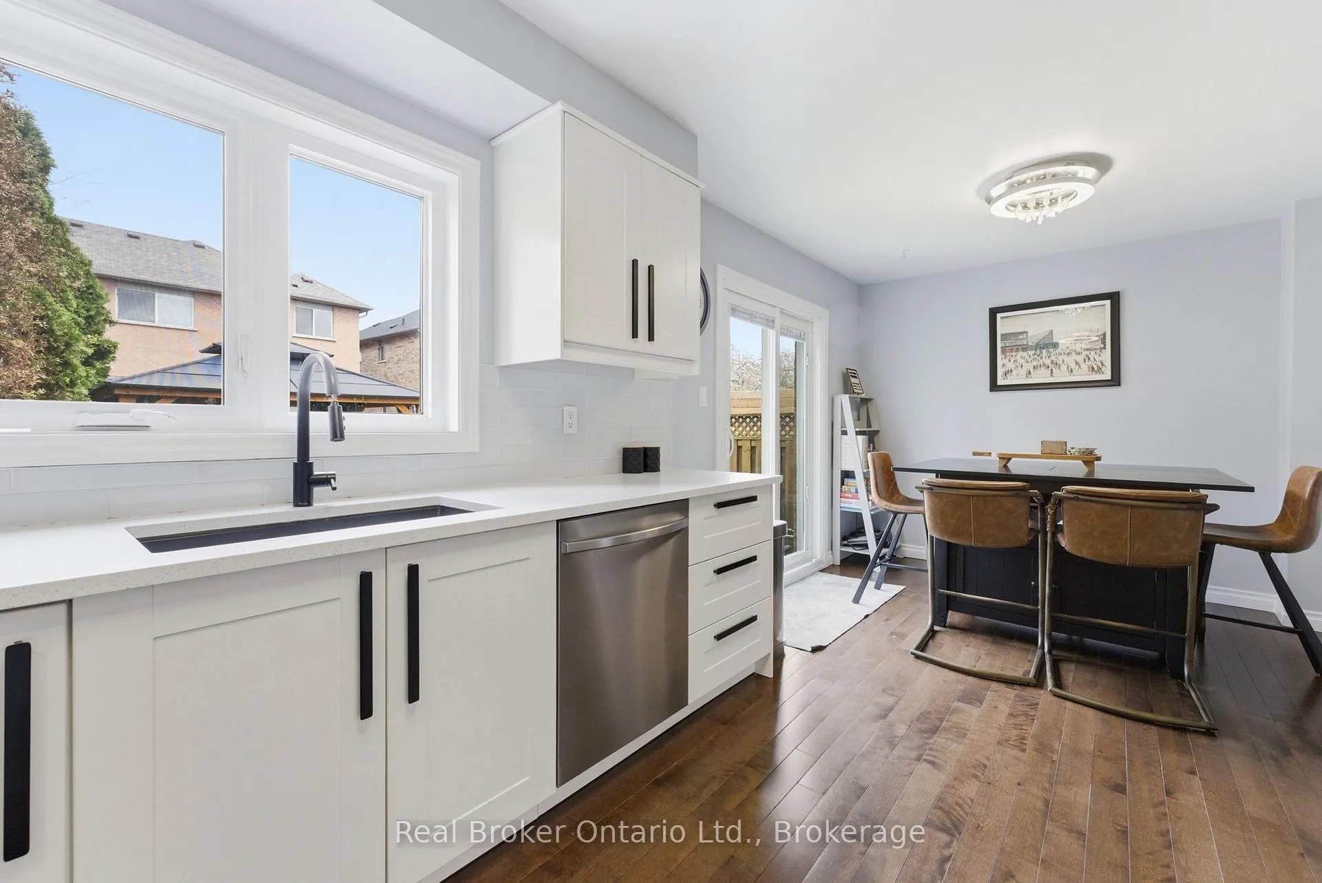 Photo 15 of 635 Amelia Crescent, Burlington, Appleby — HOMEH