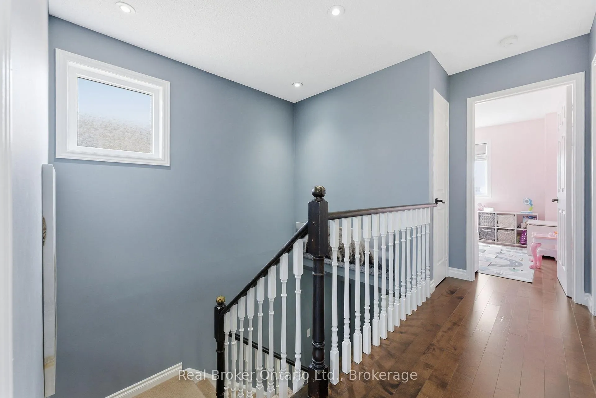 Photo 19 of 635 Amelia Crescent, Burlington, Appleby — HOMEH