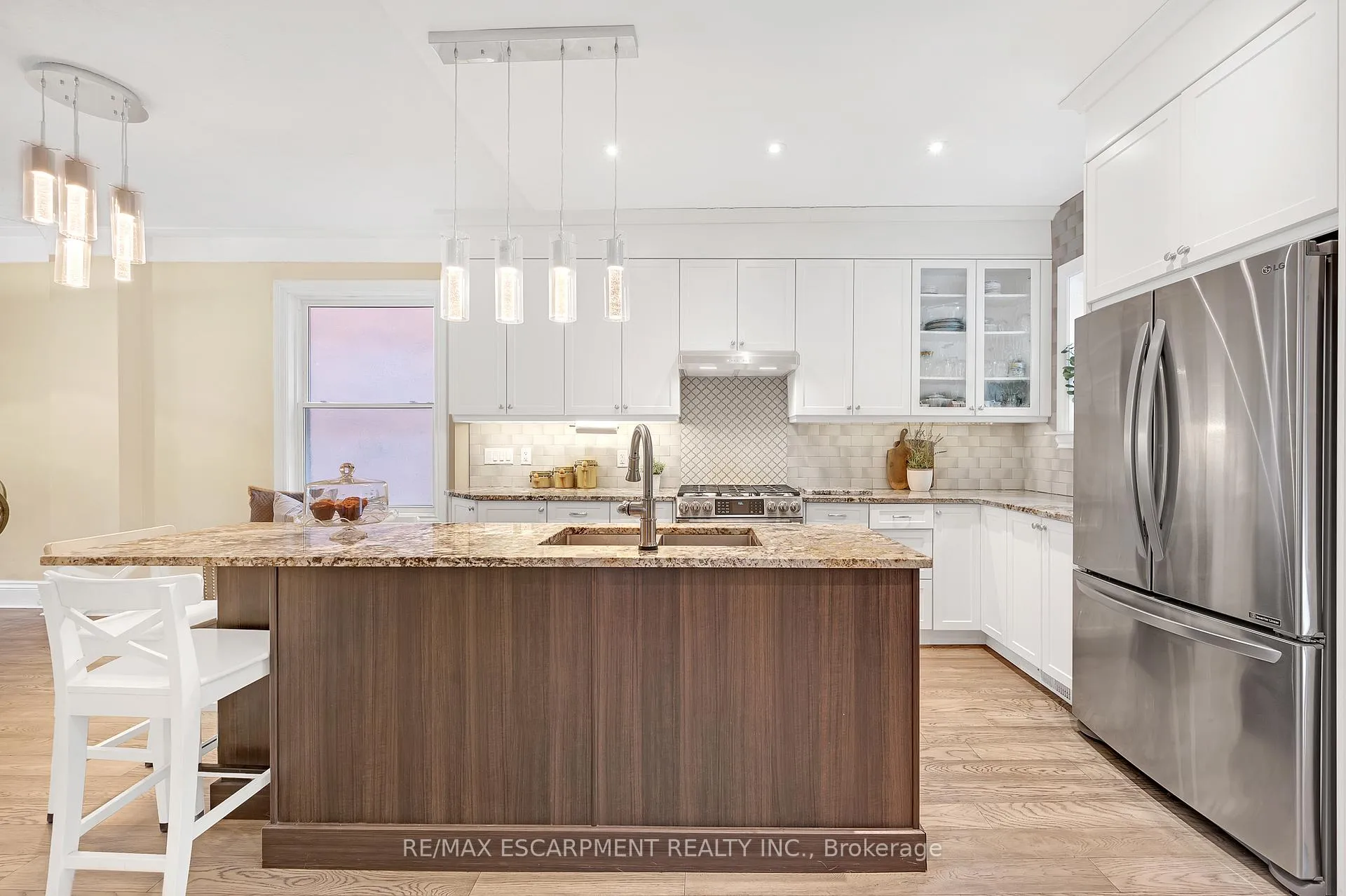 Photo 11 of 226 Balsam Avenue S, Hamilton, Blakeley — HOMEH