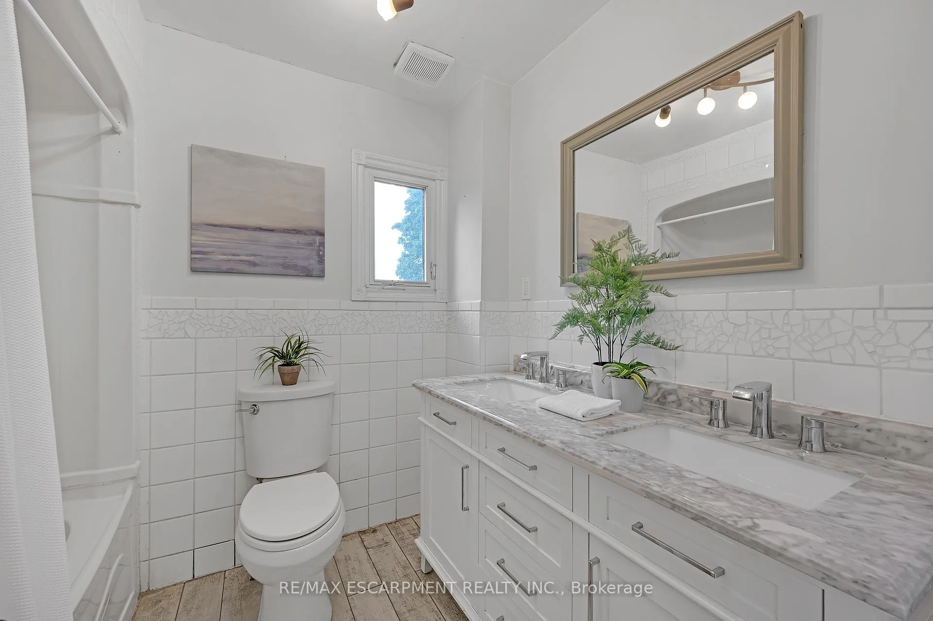 Photo 17 of 226 Balsam Avenue S, Hamilton, Blakeley — HOMEH