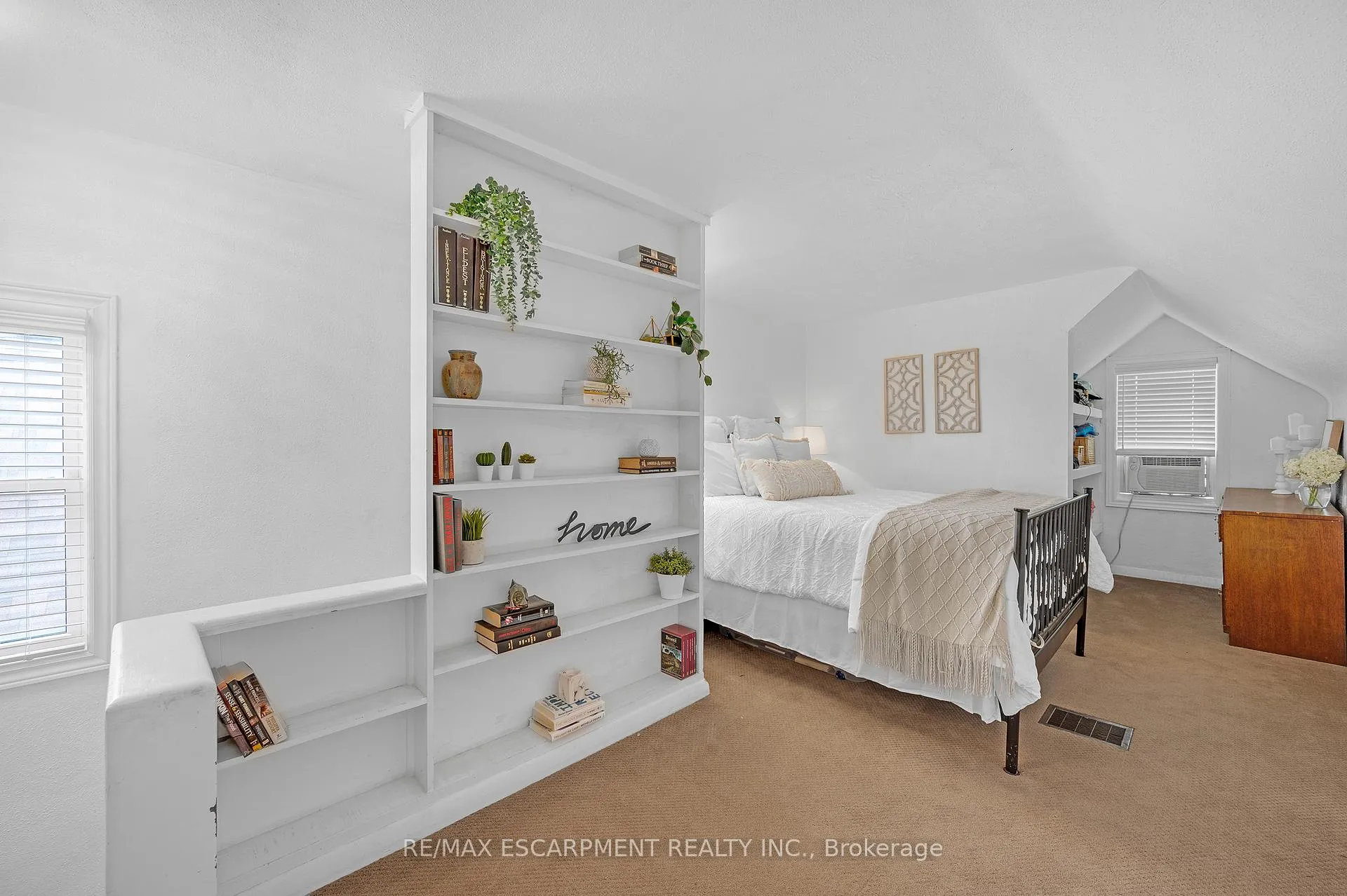 Photo 18 of 226 Balsam Avenue S, Hamilton, Blakeley — HOMEH