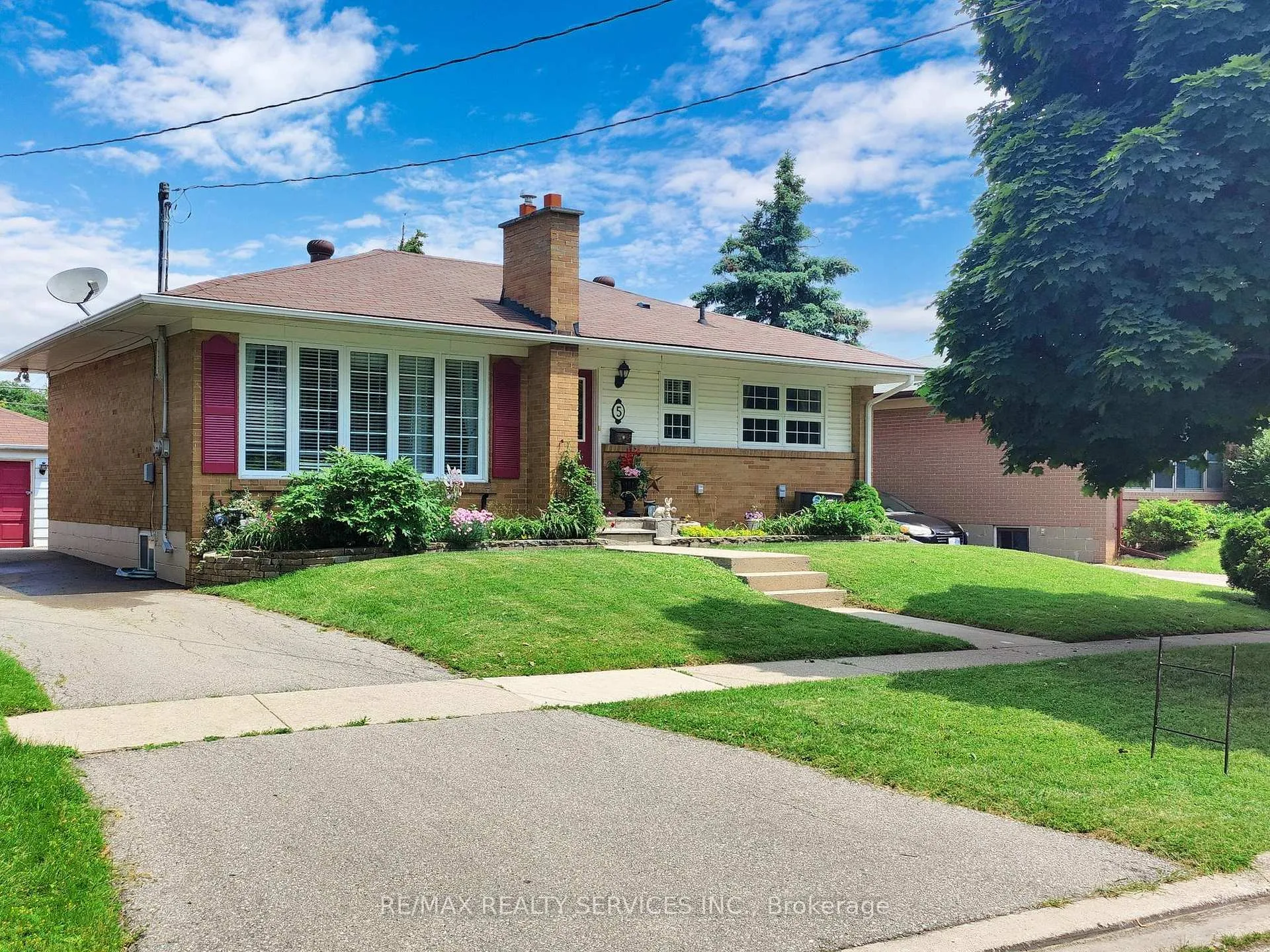 Front of 5 Marsden Crescent