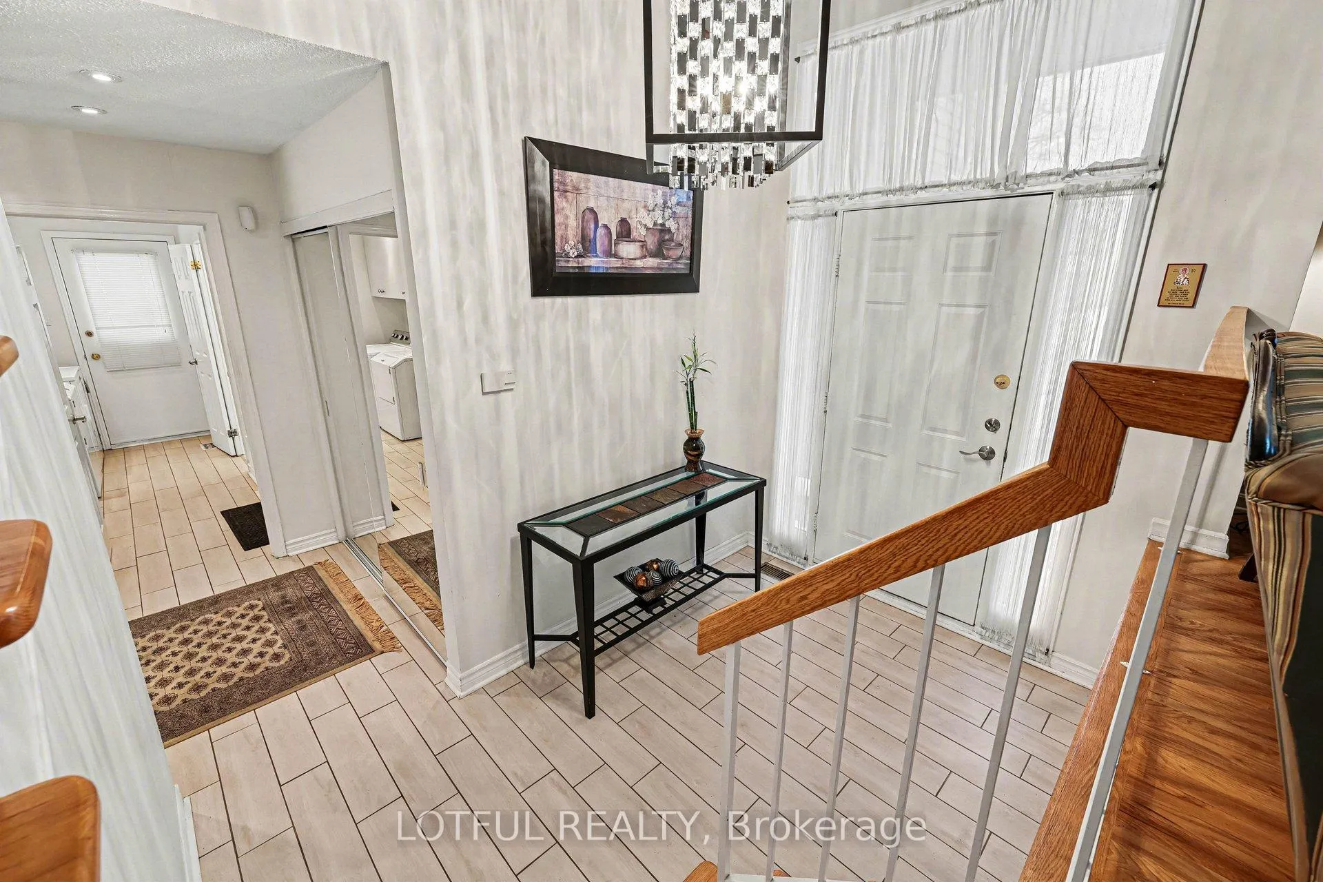 Photo 5 of 41 Pattermead Crescent, Ottawa, Hunt Club/Western Community — HOMEH