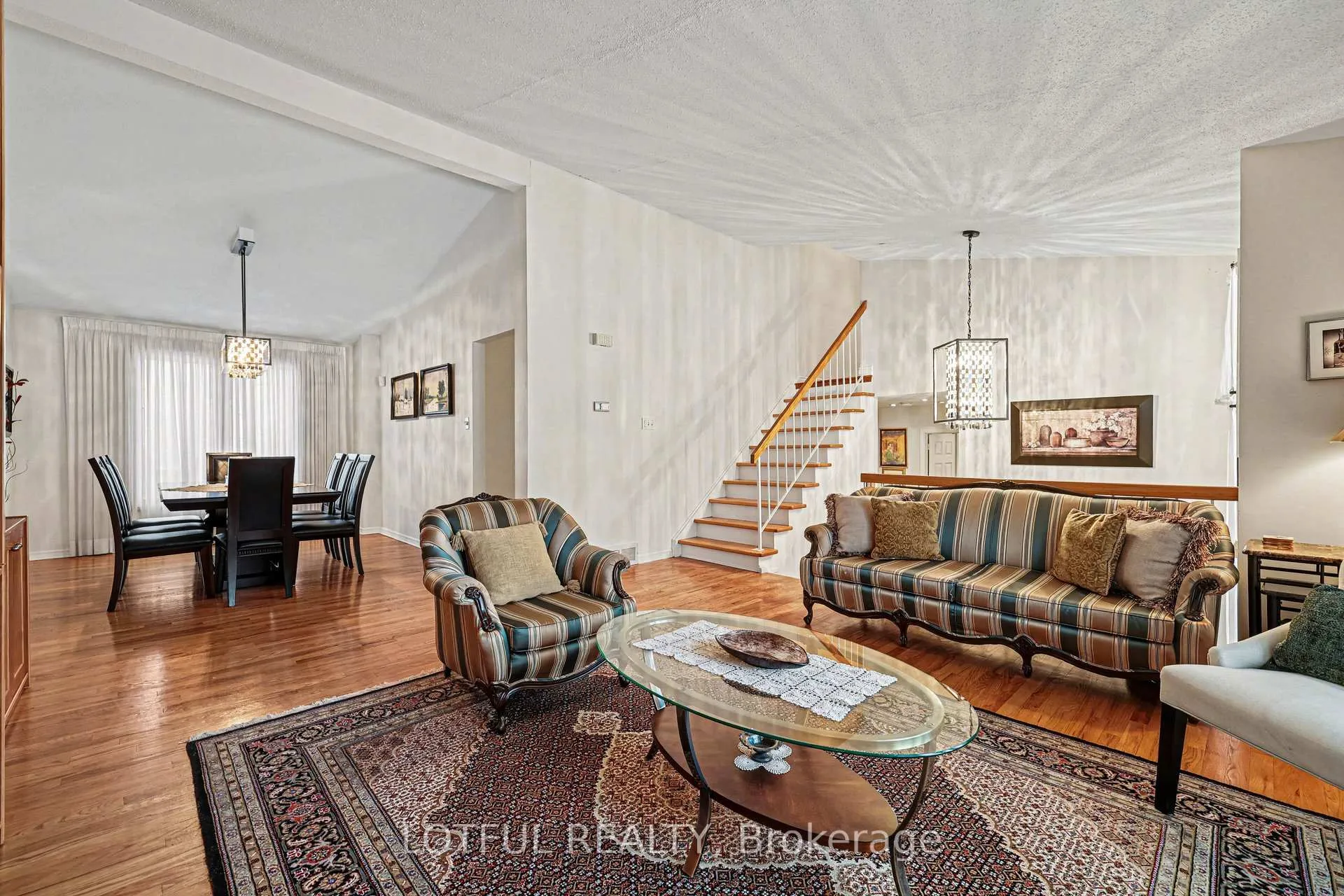 Photo 6 of 41 Pattermead Crescent, Ottawa, Hunt Club/Western Community — HOMEH