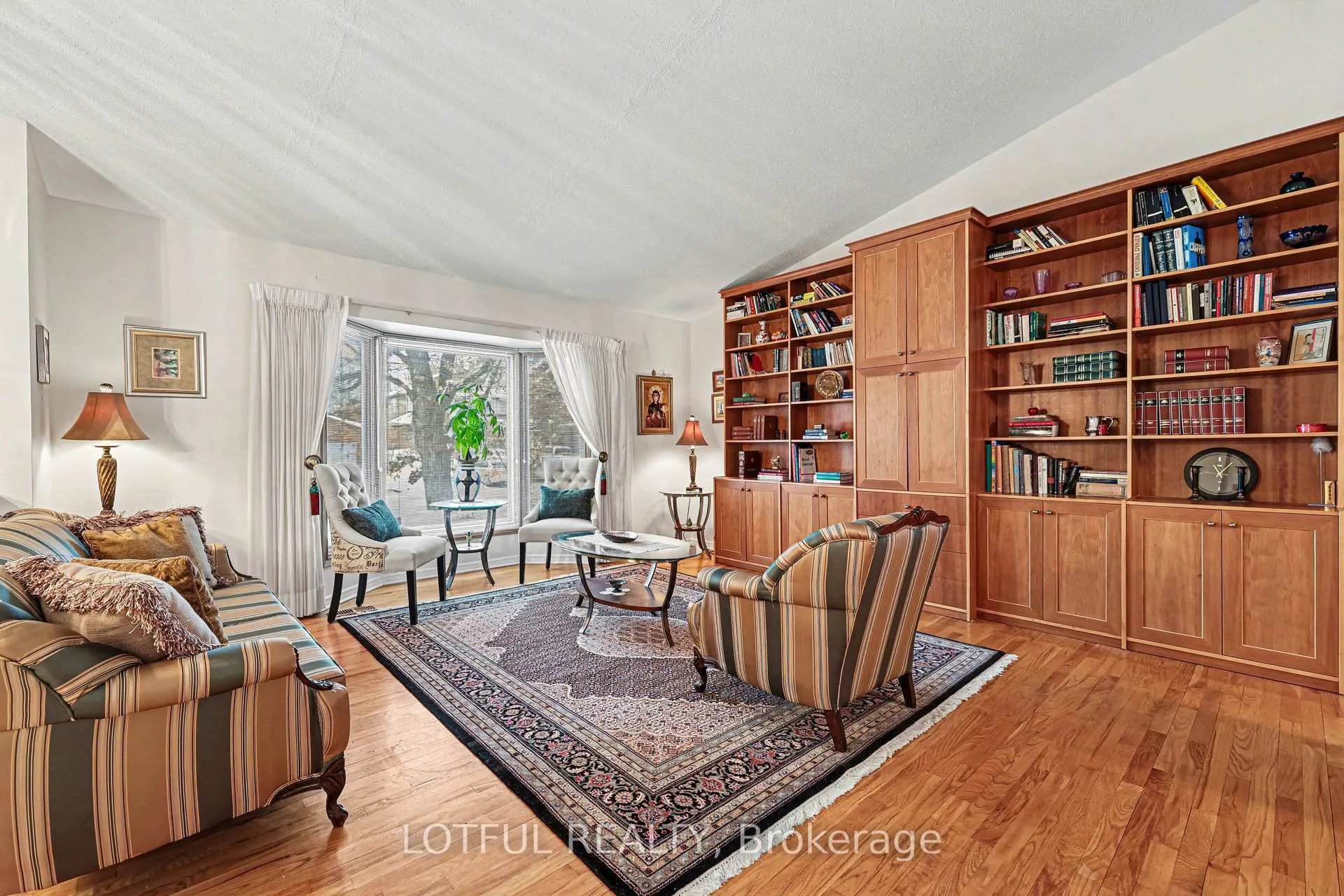 Photo 8 of 41 Pattermead Crescent, Ottawa, Hunt Club/Western Community — HOMEH