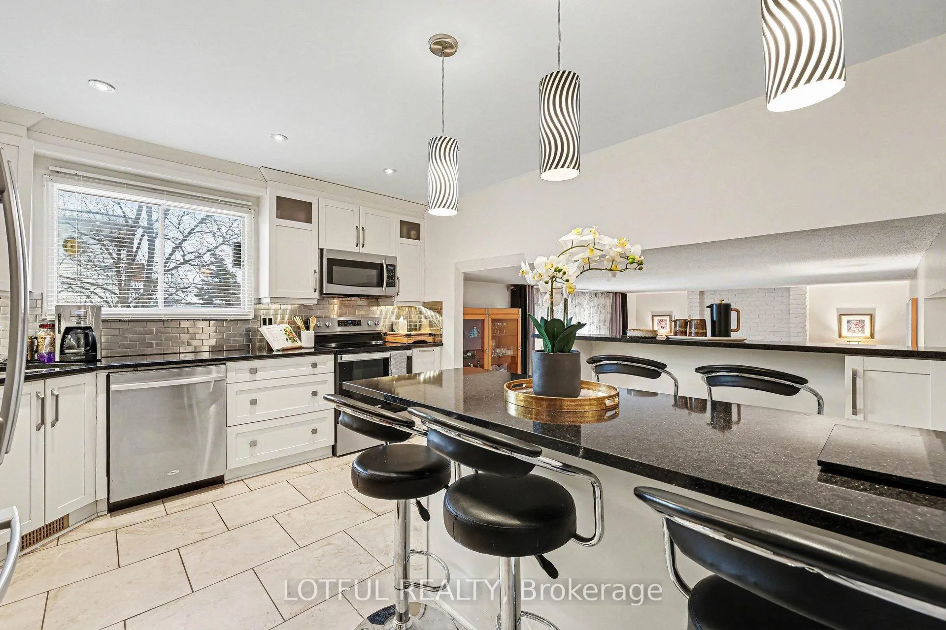 Photo 11 of 41 Pattermead Crescent, Ottawa, Hunt Club/Western Community — HOMEH