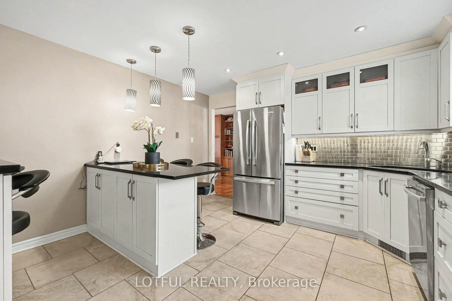 Photo 12 of 41 Pattermead Crescent, Ottawa, Hunt Club/Western Community — HOMEH