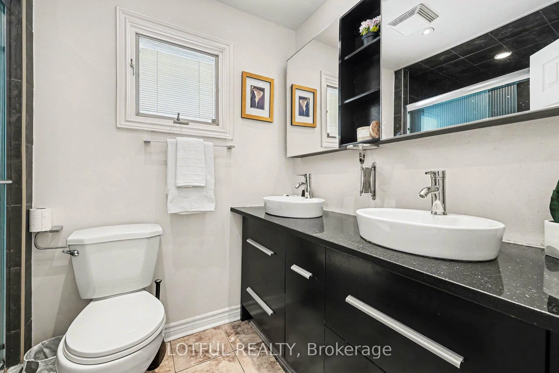 Photo 22 of 41 Pattermead Crescent, Ottawa, Hunt Club/Western Community — HOMEH