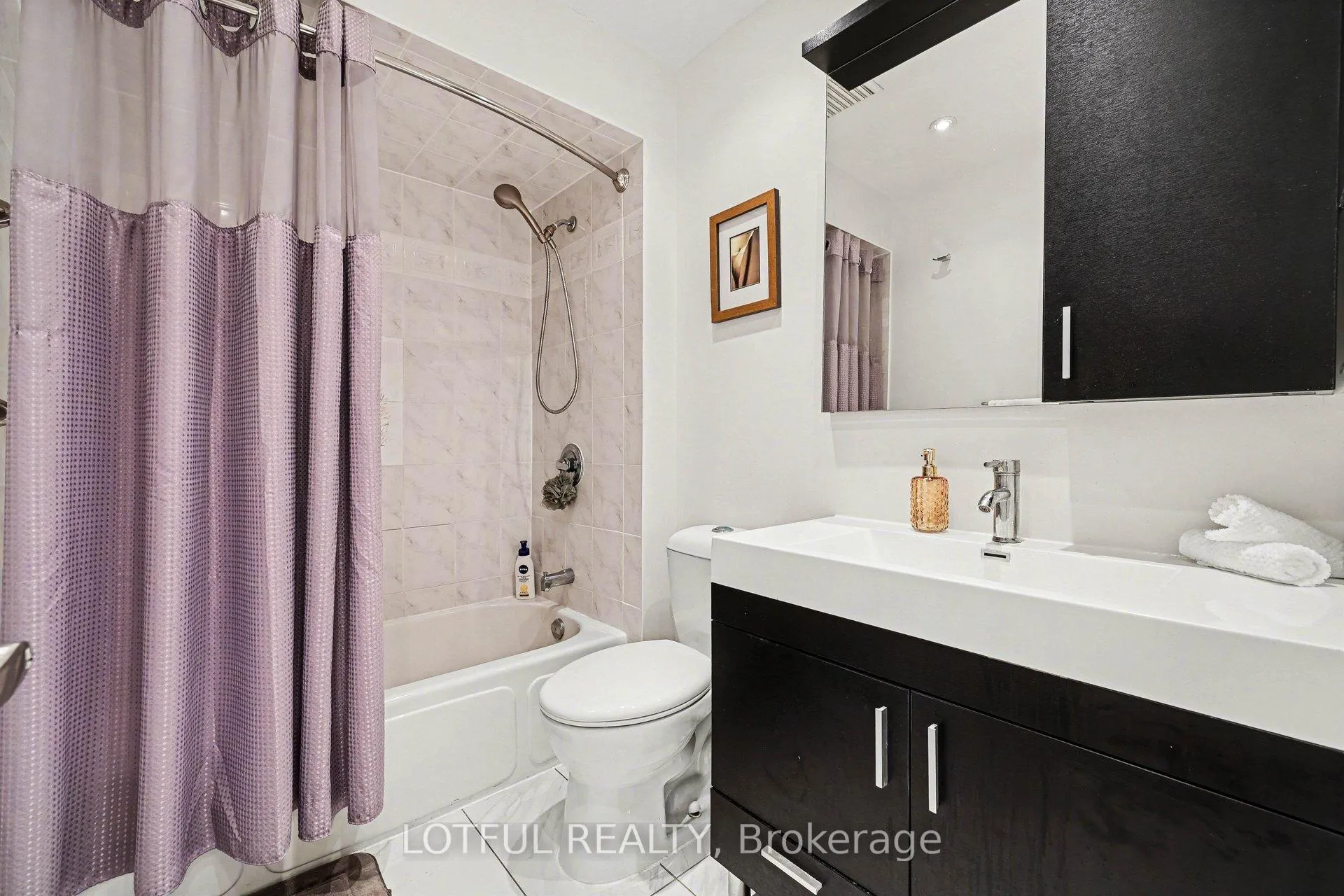 Photo 26 of 41 Pattermead Crescent, Ottawa, Hunt Club/Western Community — HOMEH