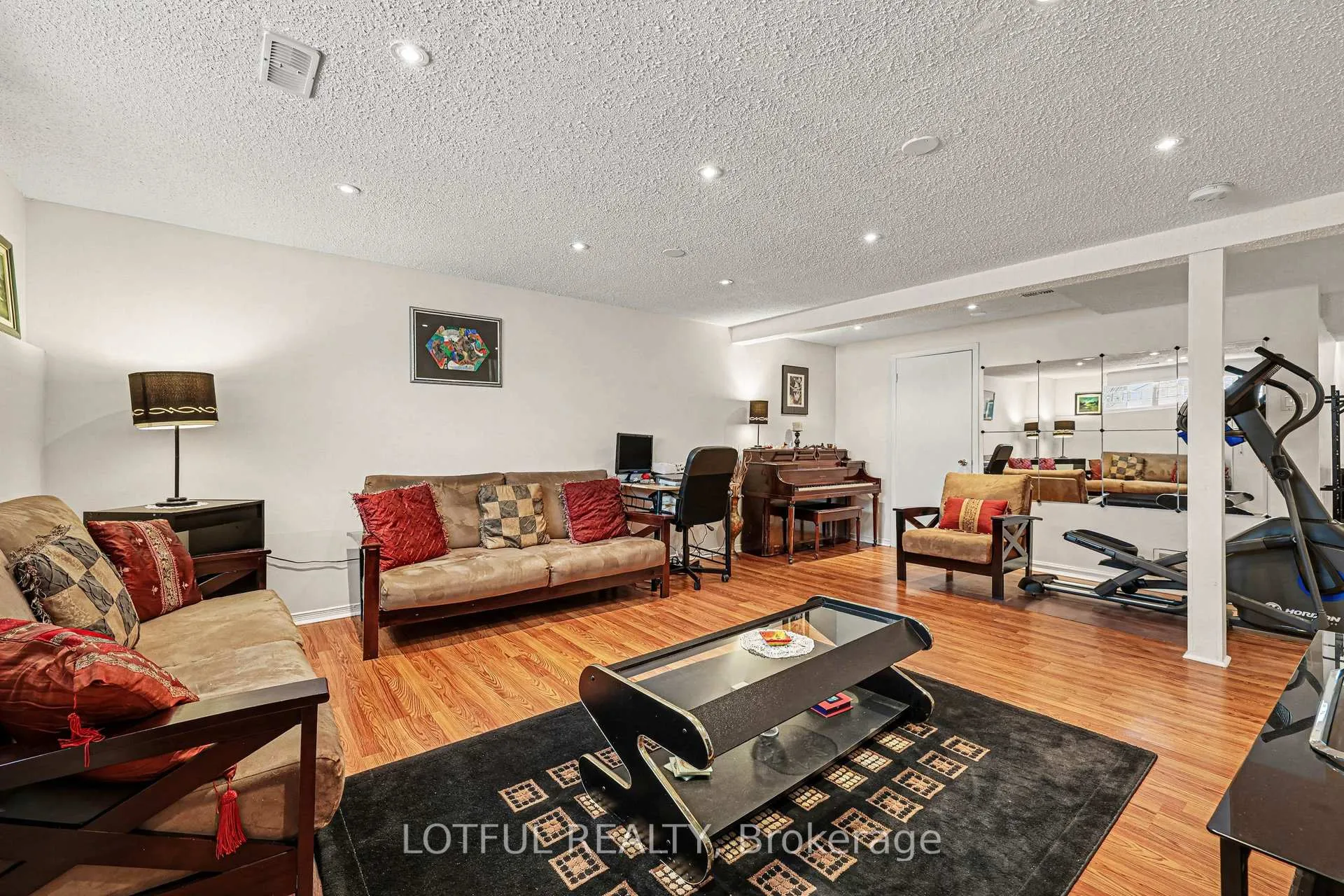 Photo 29 of 41 Pattermead Crescent, Ottawa, Hunt Club/Western Community — HOMEH