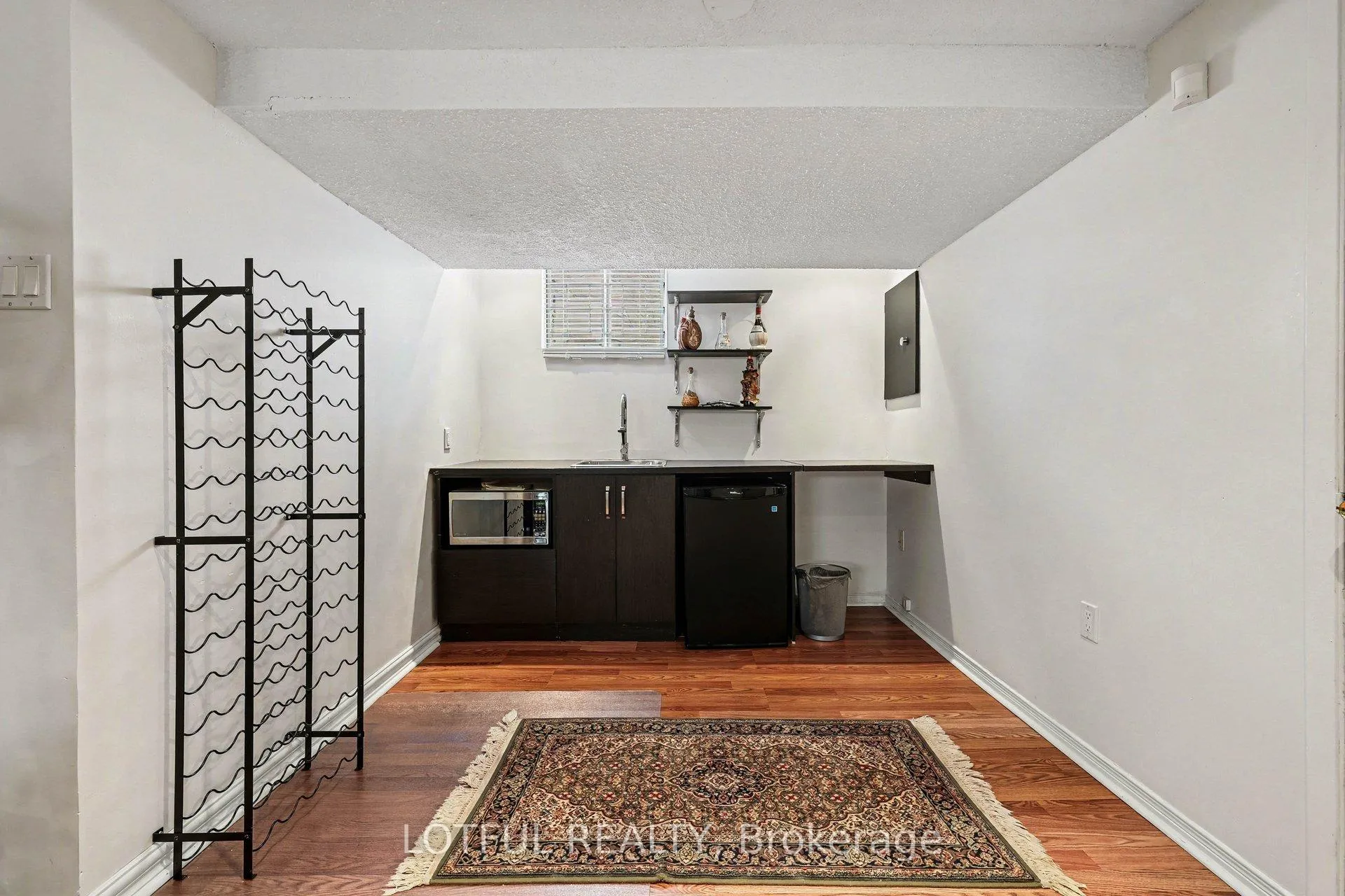 Photo 30 of 41 Pattermead Crescent, Ottawa, Hunt Club/Western Community — HOMEH