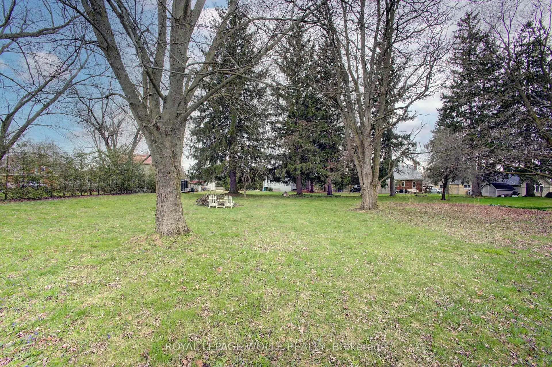 Photo 21 of 1408 Bridge Street S, Wilmot — HOMEH