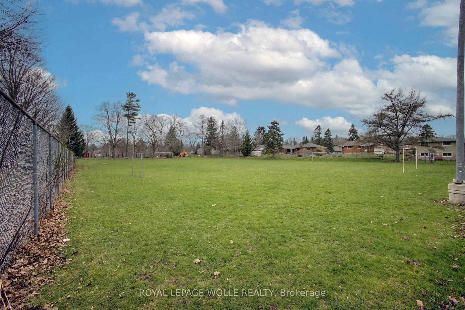 Photo 27 of 1408 Bridge Street S, Wilmot — HOMEH