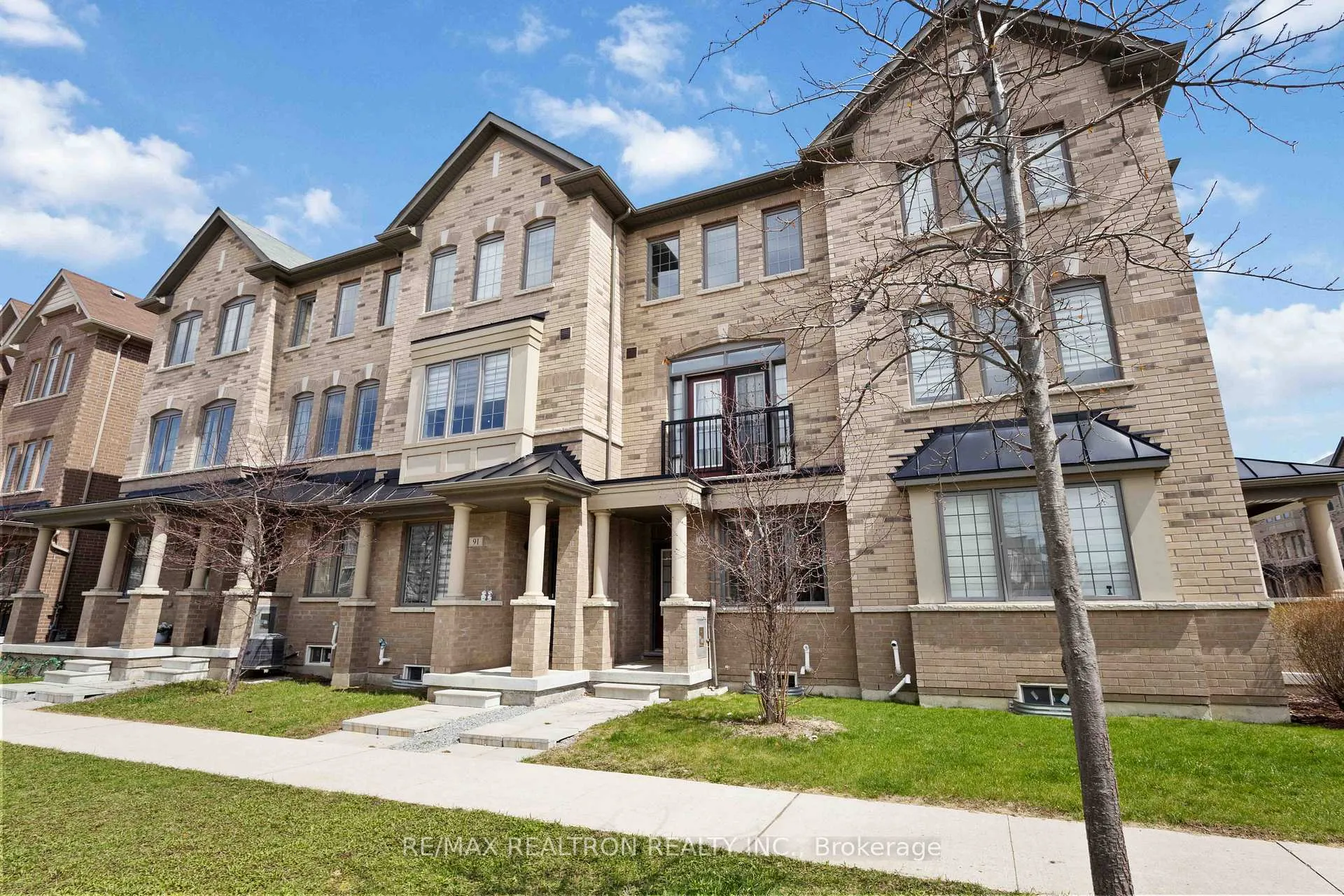 Photo 3 of 89 Cornell Centre Boulevard, Markham, Cornell — HOMEH