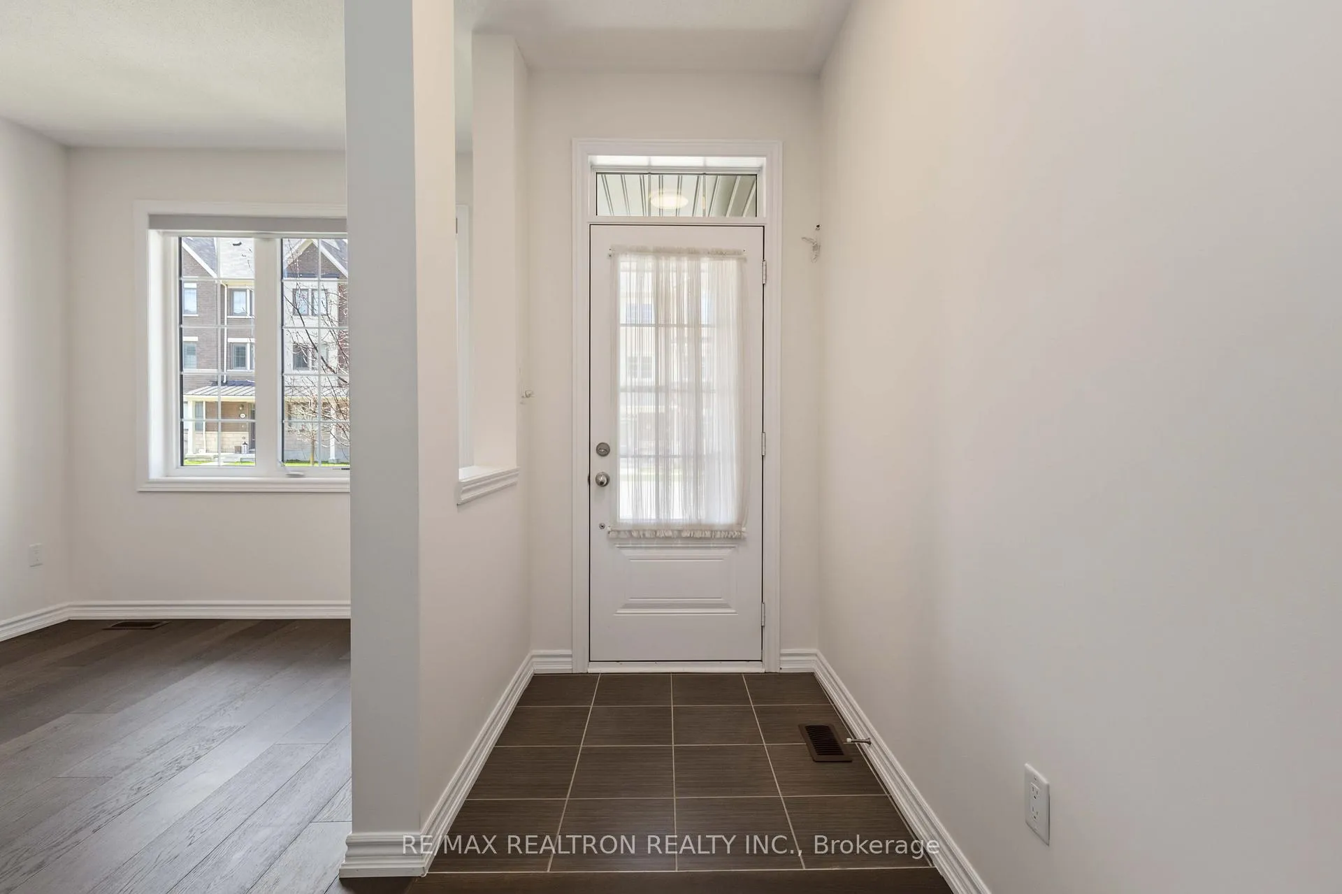 Photo 4 of 89 Cornell Centre Boulevard, Markham, Cornell — HOMEH