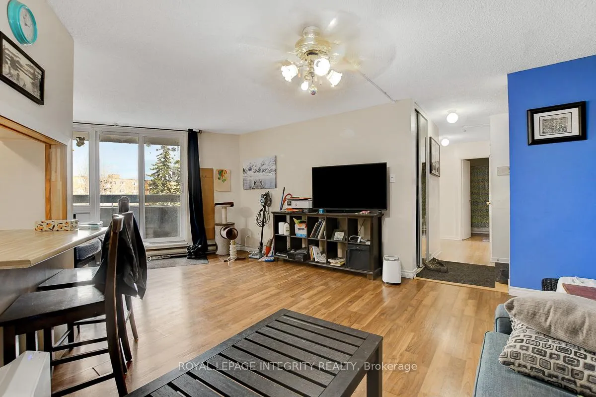 Photo 8 of Unit 206, 2000 Jasmine Crescent, Ottawa, Beacon Hill South — HOMEH