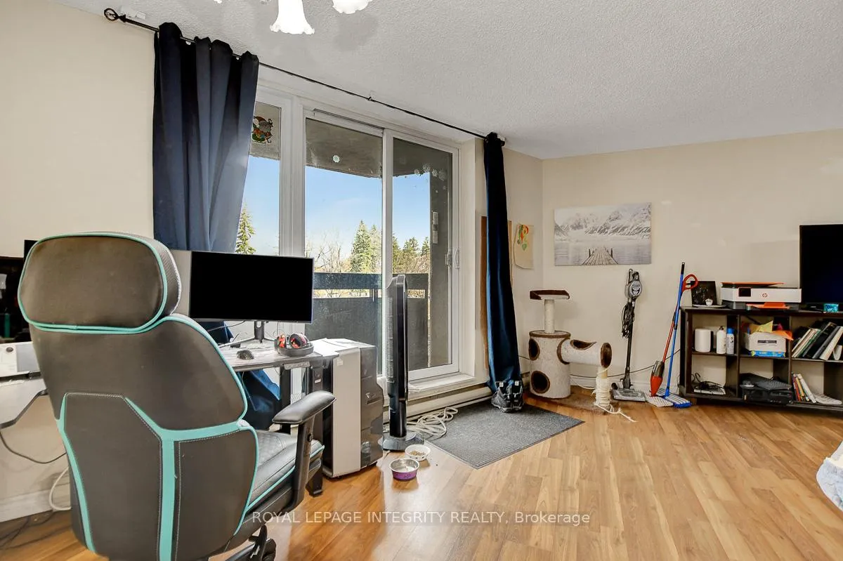 Photo 11 of Unit 206, 2000 Jasmine Crescent, Ottawa, Beacon Hill South — HOMEH