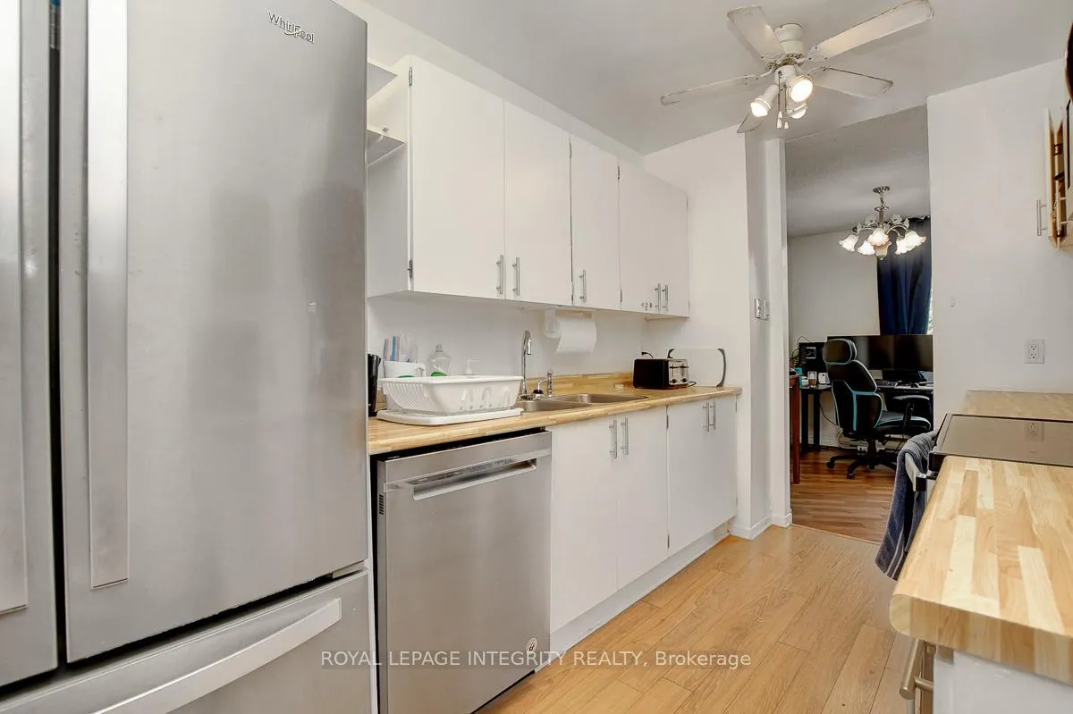 Photo 14 of Unit 206, 2000 Jasmine Crescent, Ottawa, Beacon Hill South — HOMEH