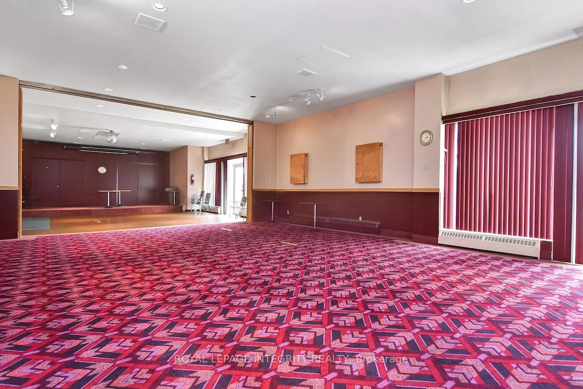 Photo 31 of Unit 206, 2000 Jasmine Crescent, Ottawa, Beacon Hill South — HOMEH