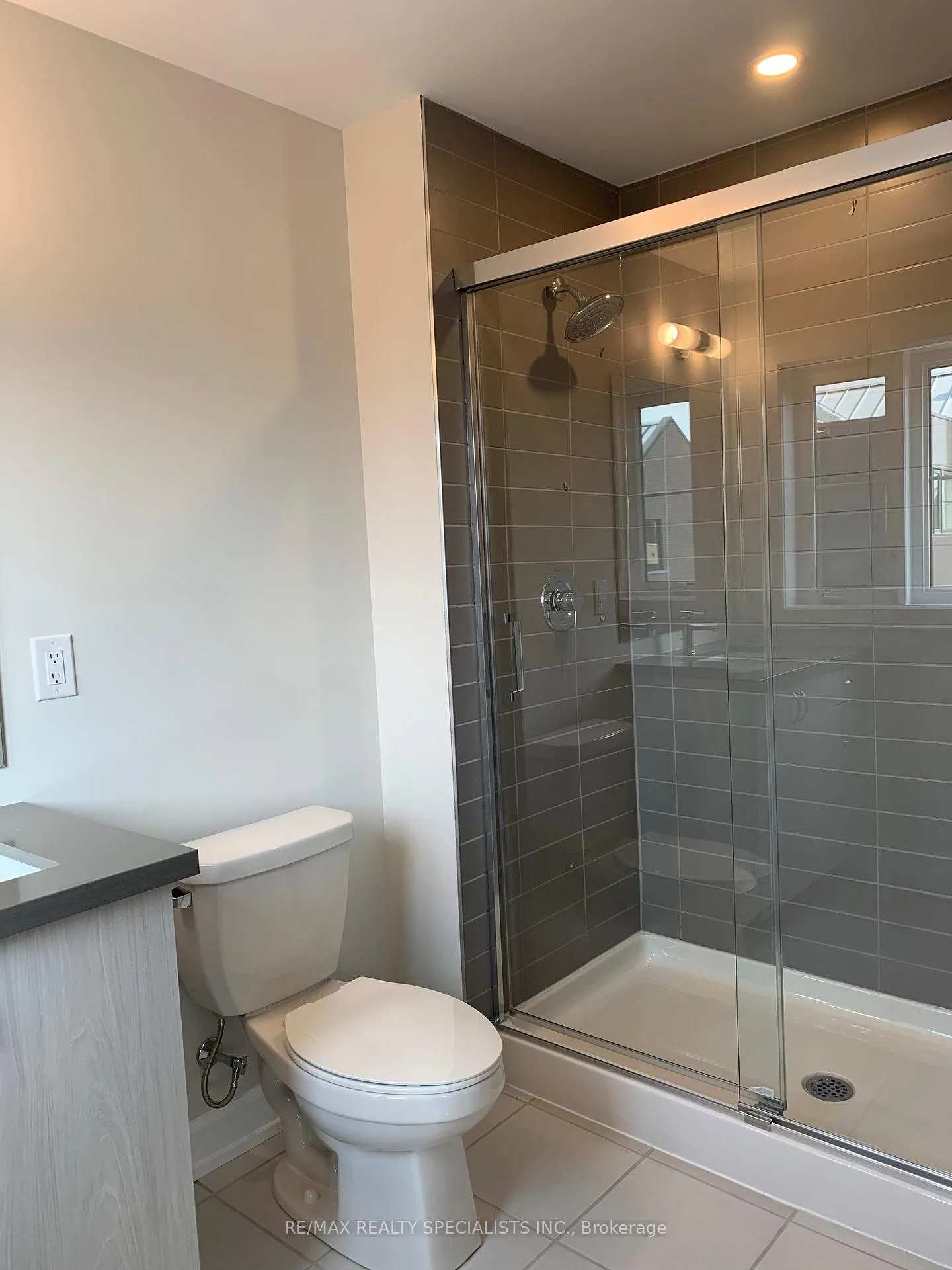 Photo 23 of Unit 51, 2273 Turnberry Road, Burlington, Rose — HOMEH